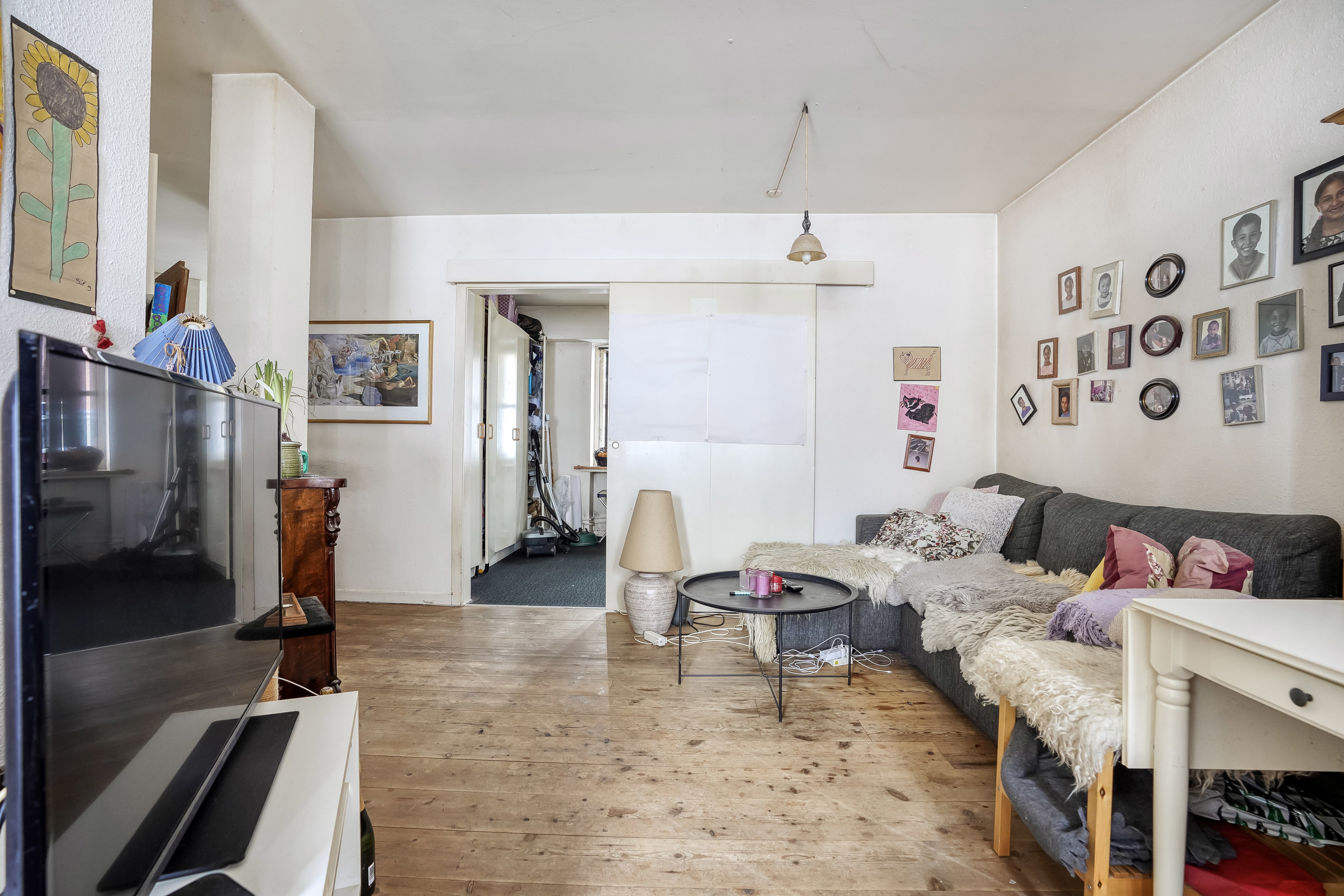 Fremhævet stue billede i fuldskærmstilstand. Billede af Gormsgade 29A, st.. tv., 7300 Jelling