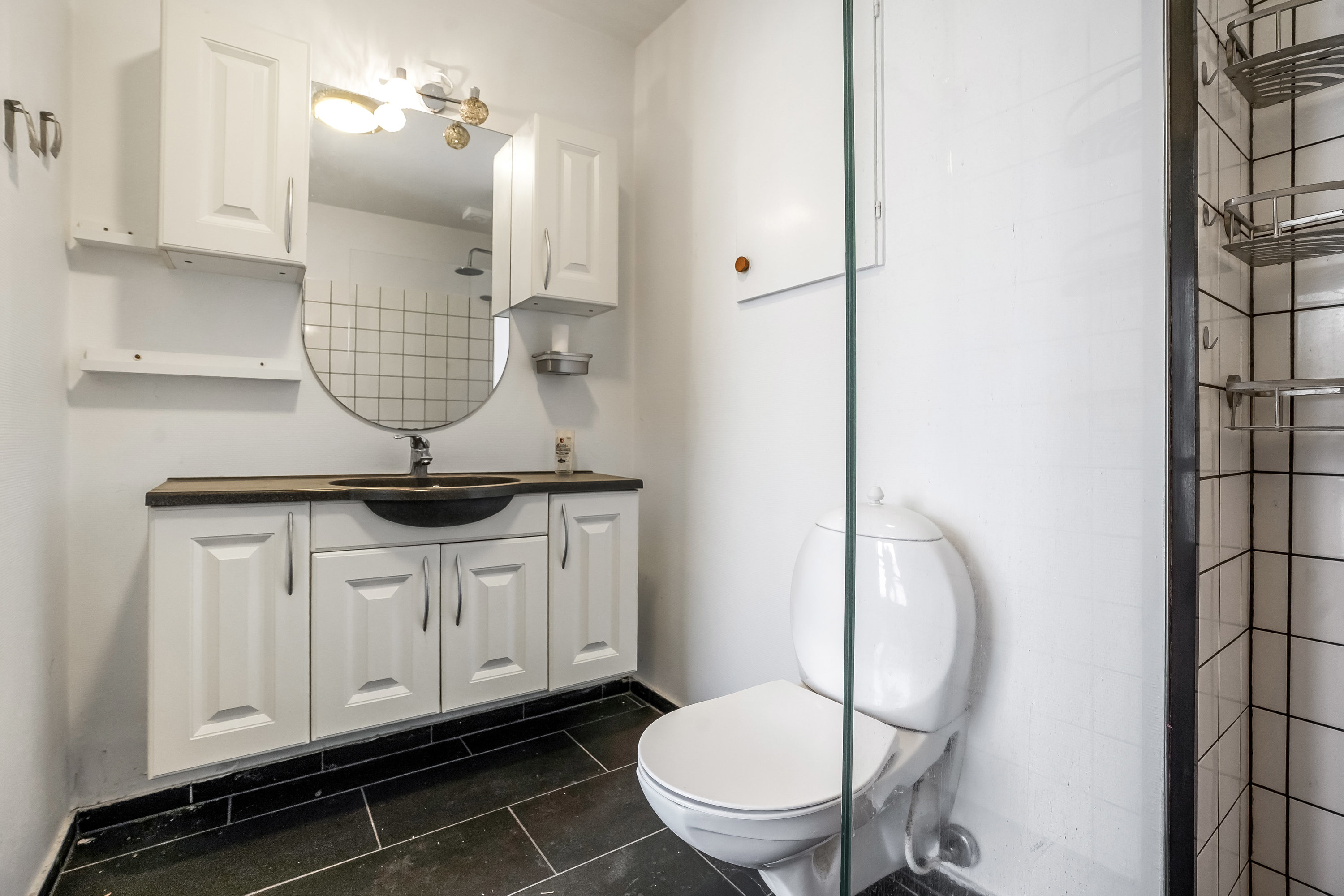 Fremhævet badeværelse billede i fuldskærmstilstand. Billede af Søndergade 4, 7171 Uldum