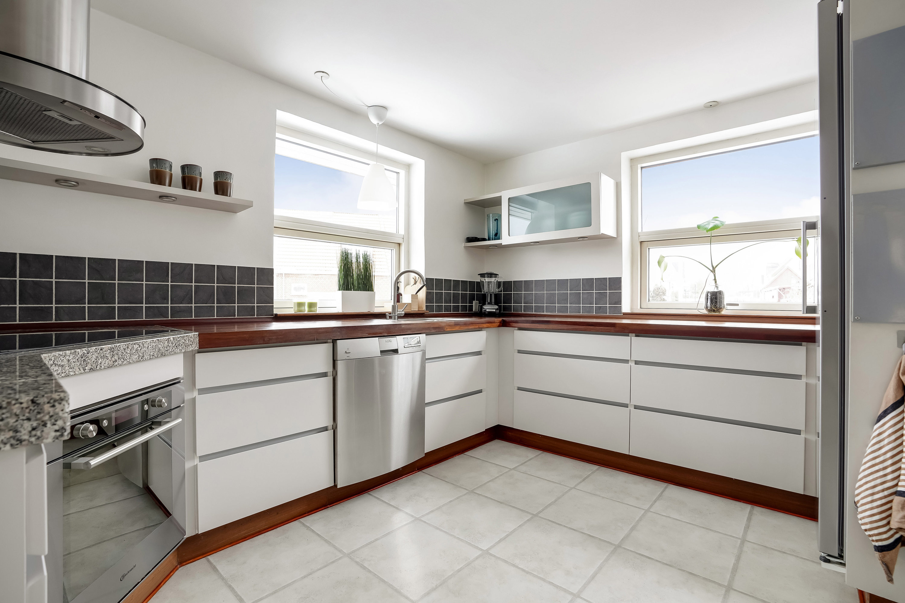 Fremhævet køkken billede i fuldskærmstilstand. Billede af Münstervej 31, Strib, 5500 Middelfart