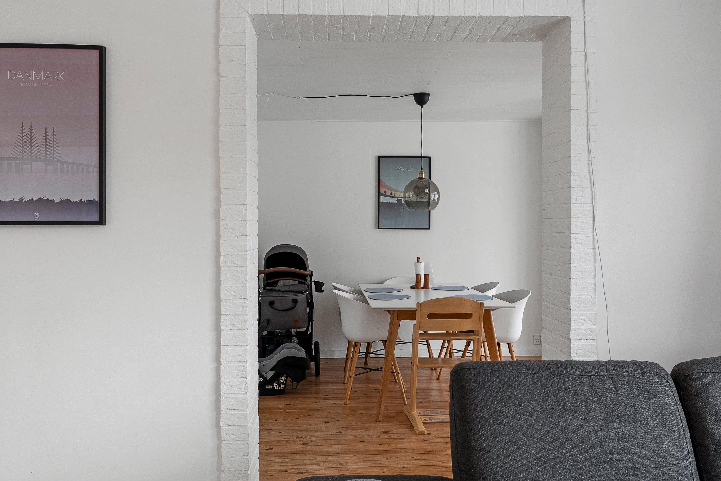 Fremhævet stue billede i fuldskærmstilstand. Billede af Nygade 2, Vejle, 5672 Broby