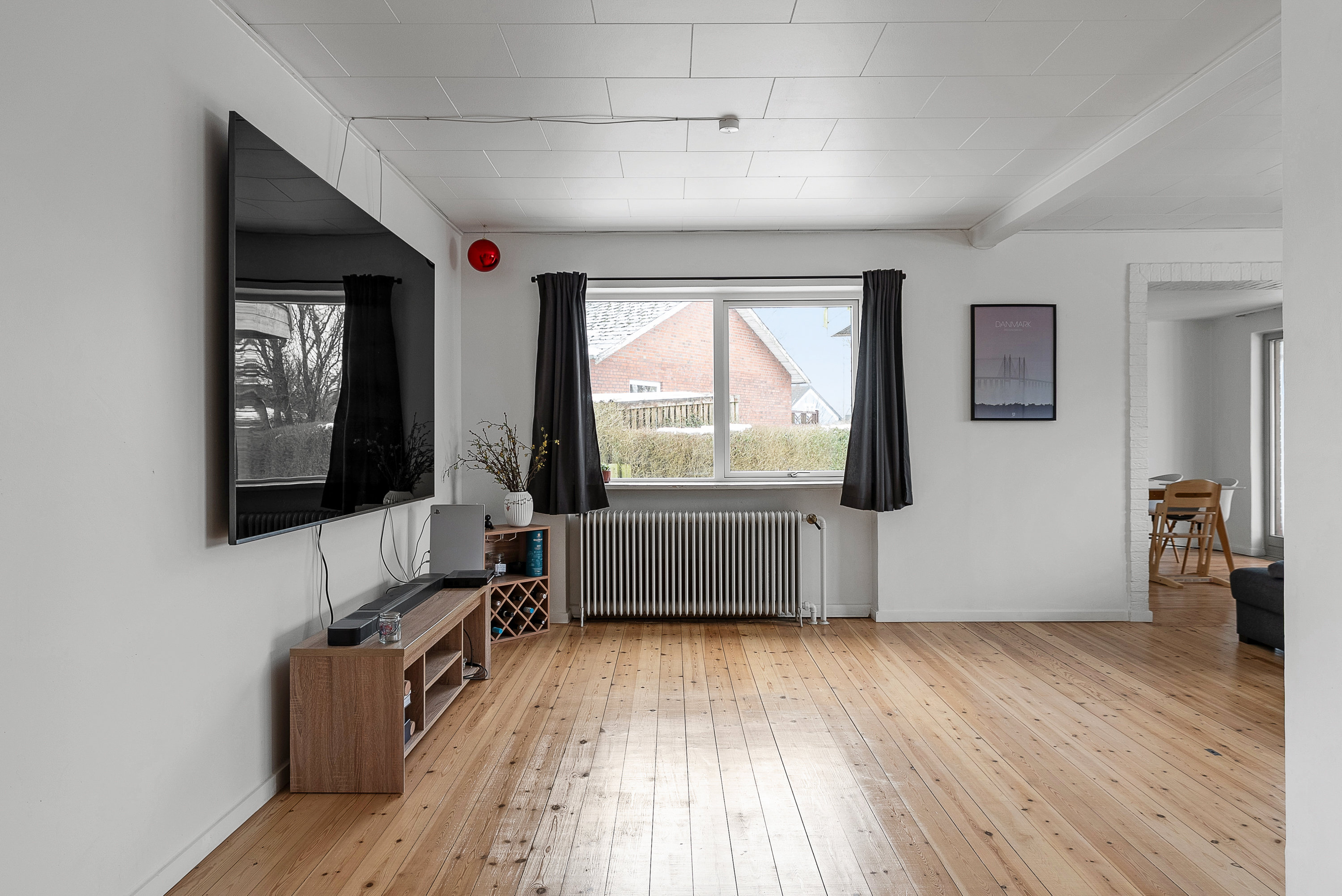 Fremhævet stue billede i fuldskærmstilstand. Billede af Nygade 2, Vejle, 5672 Broby