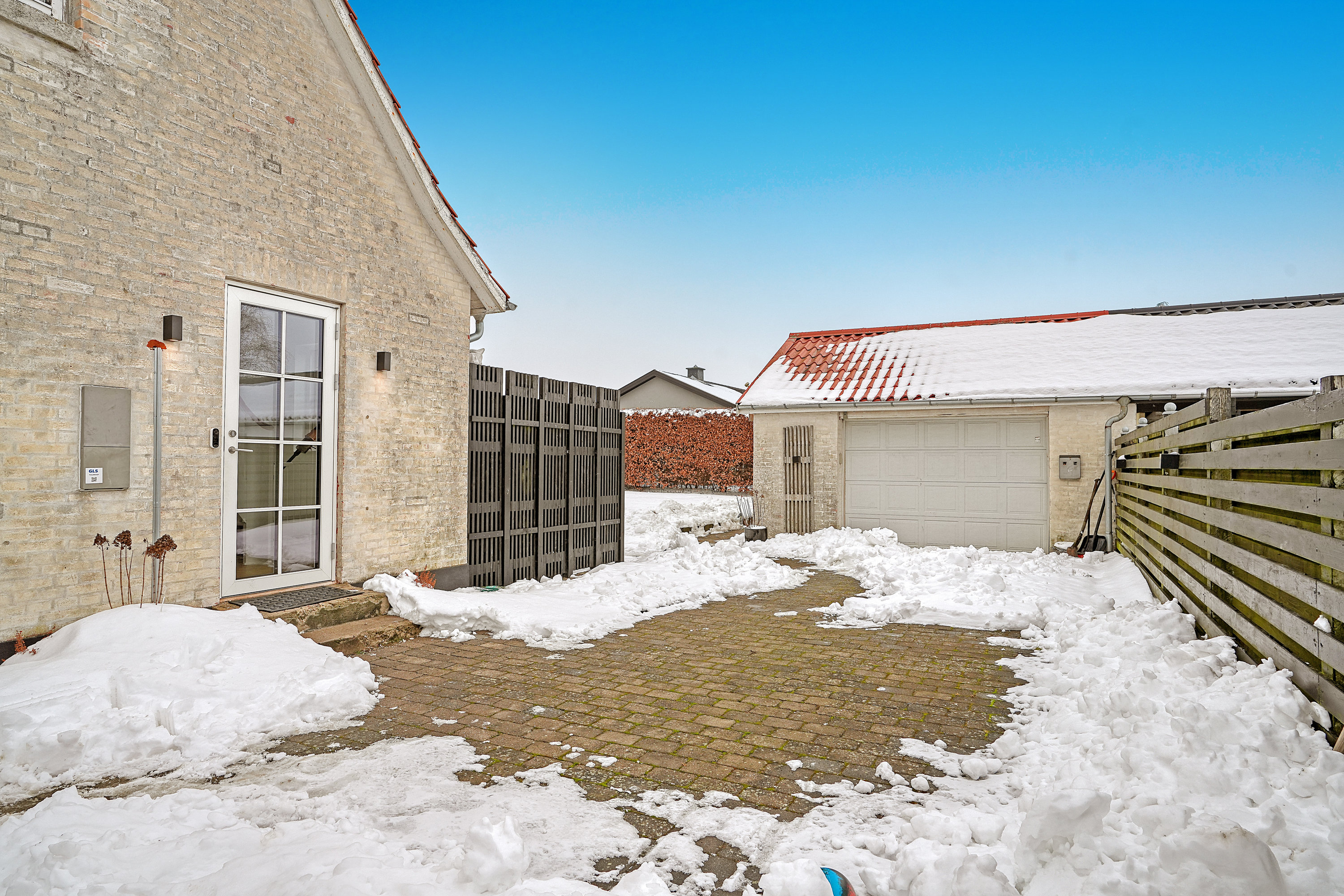 Fremhævet indkørsel billede i fuldskærmstilstand. Billede af Gammelbrovej 12, 4300 Holbæk