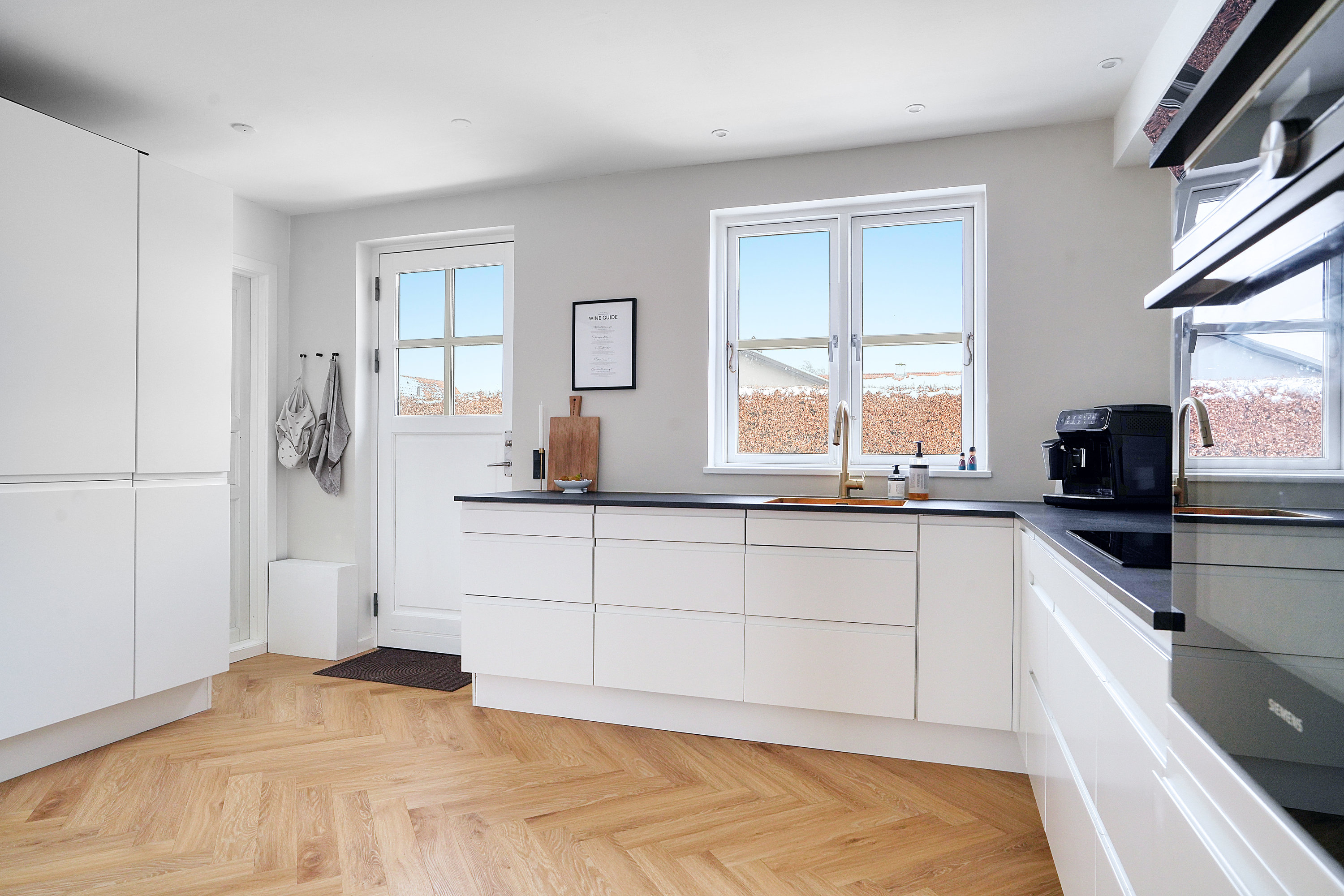 Fremhævet køkken billede i fuldskærmstilstand. Billede af Gammelbrovej 12, 4300 Holbæk