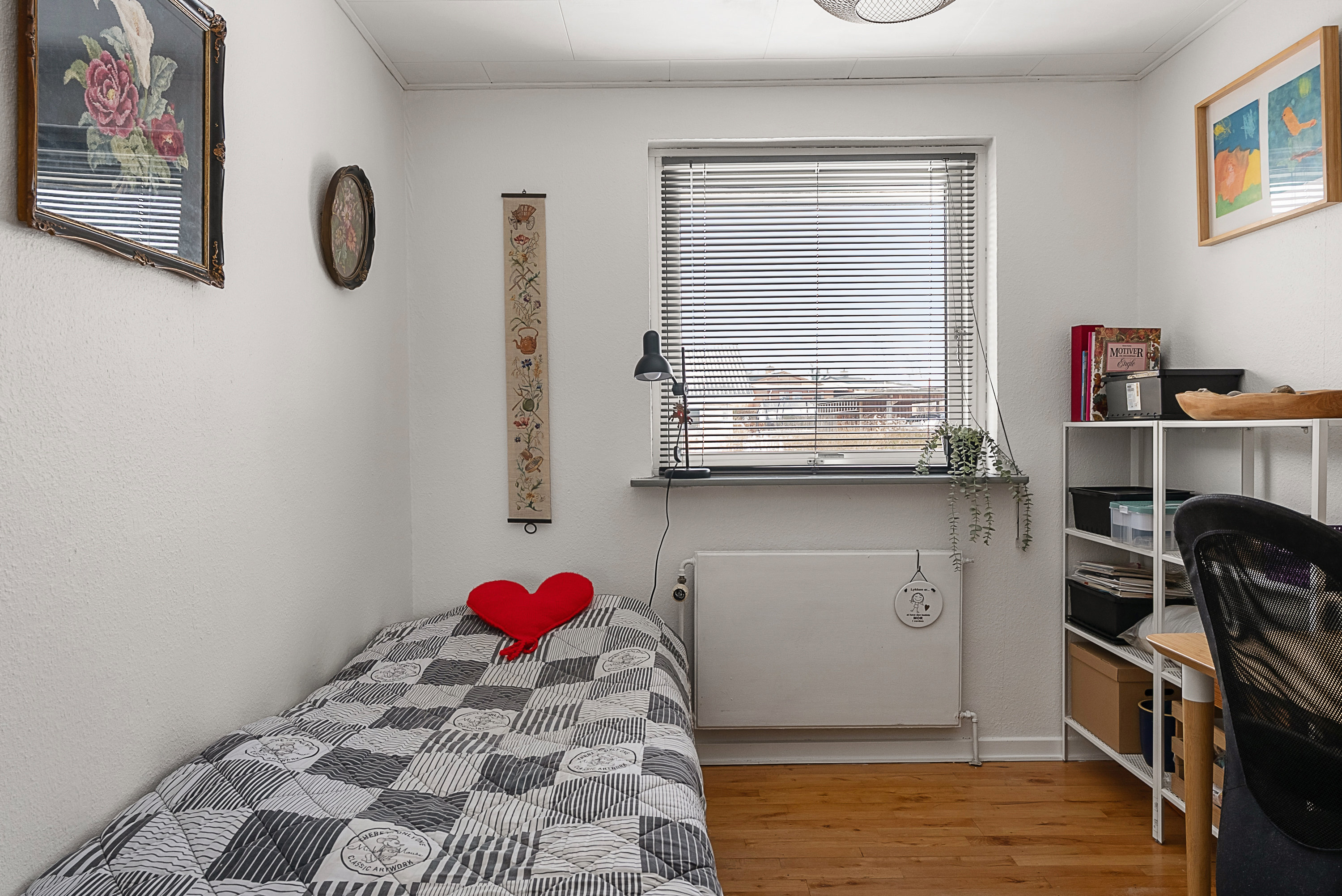 Fremhævet soveværelse billede i fuldskærmstilstand. Billede af Vinkelvej 8, Brobyværk, 5672 Broby