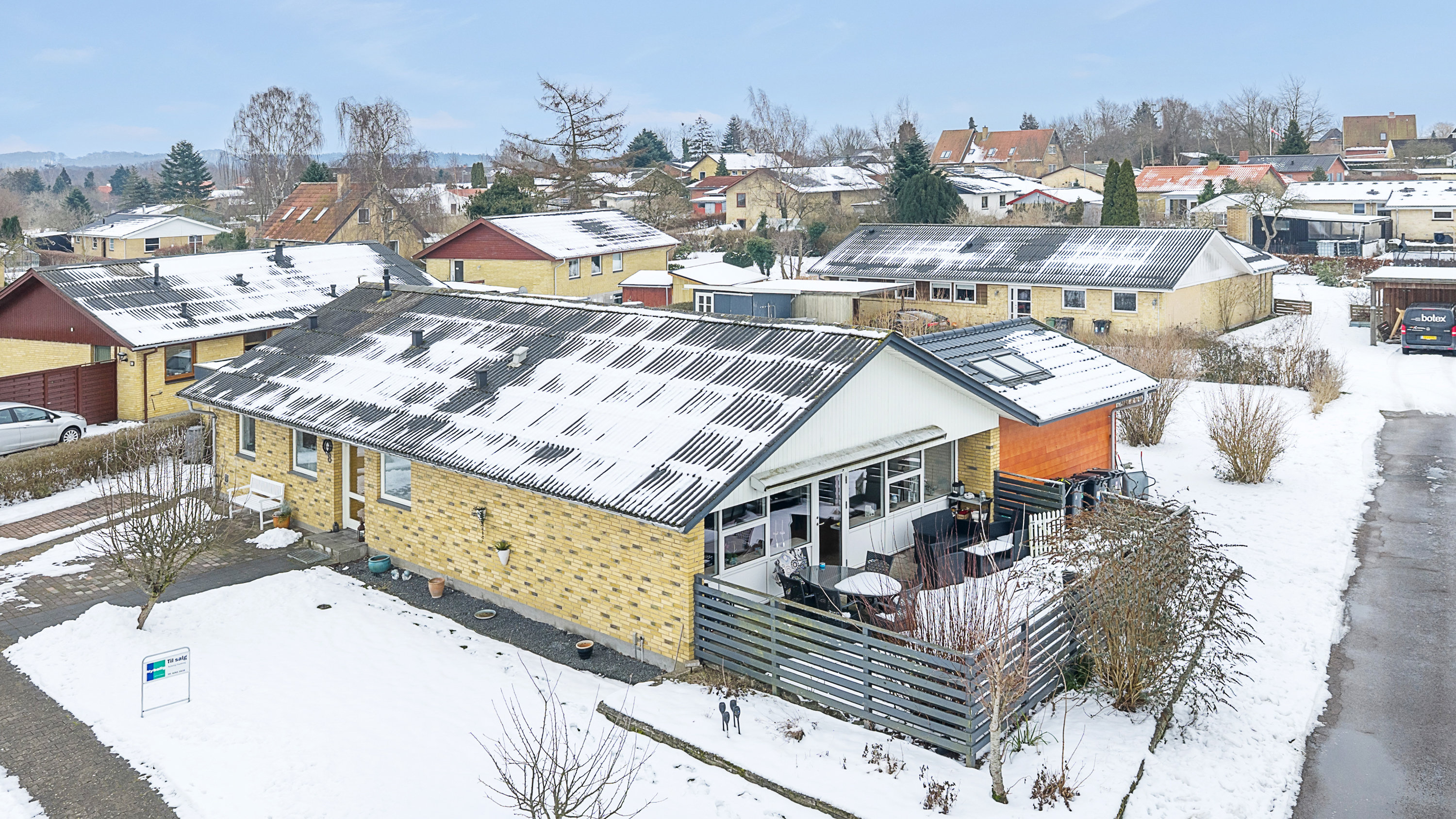 Fremhævet facade billede i fuldskærmstilstand. Billede af Vinkelvej 8, Brobyværk, 5672 Broby