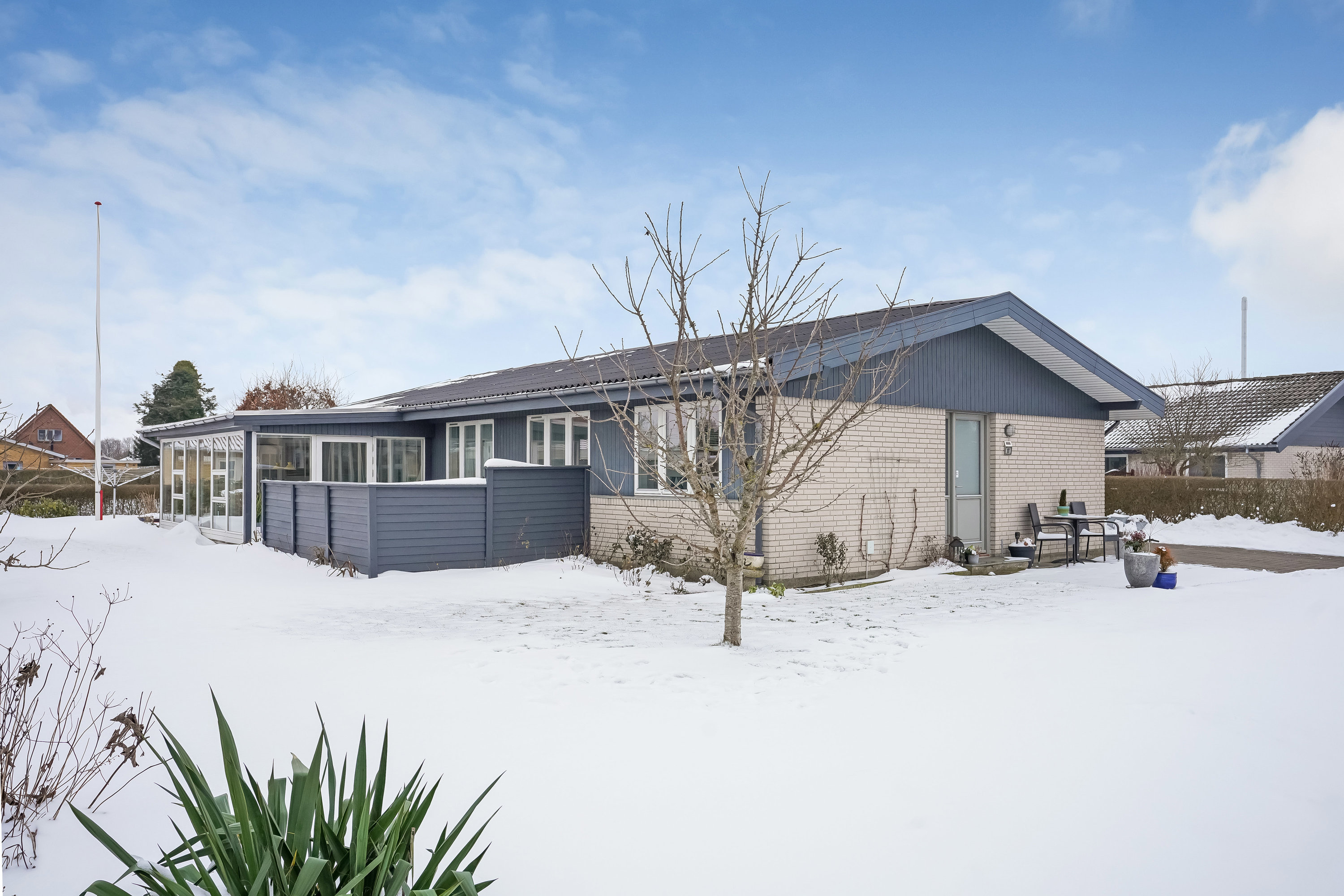 Fremhævet ejendommen billede i fuldskærmstilstand. Billede af Åparken 11, 7171 Uldum