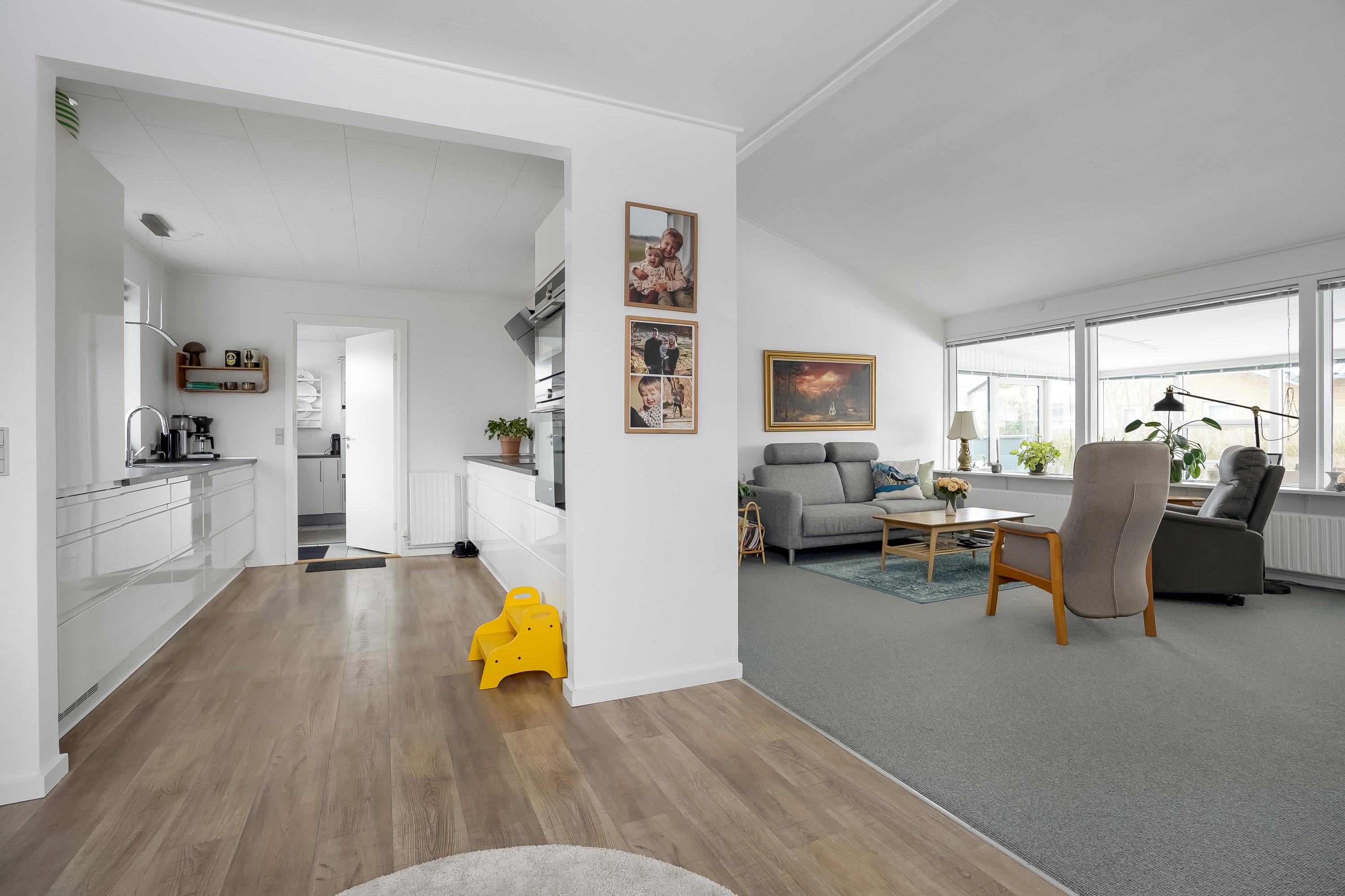 Fremhævet køkken billede i fuldskærmstilstand. Billede af Åparken 11, 7171 Uldum