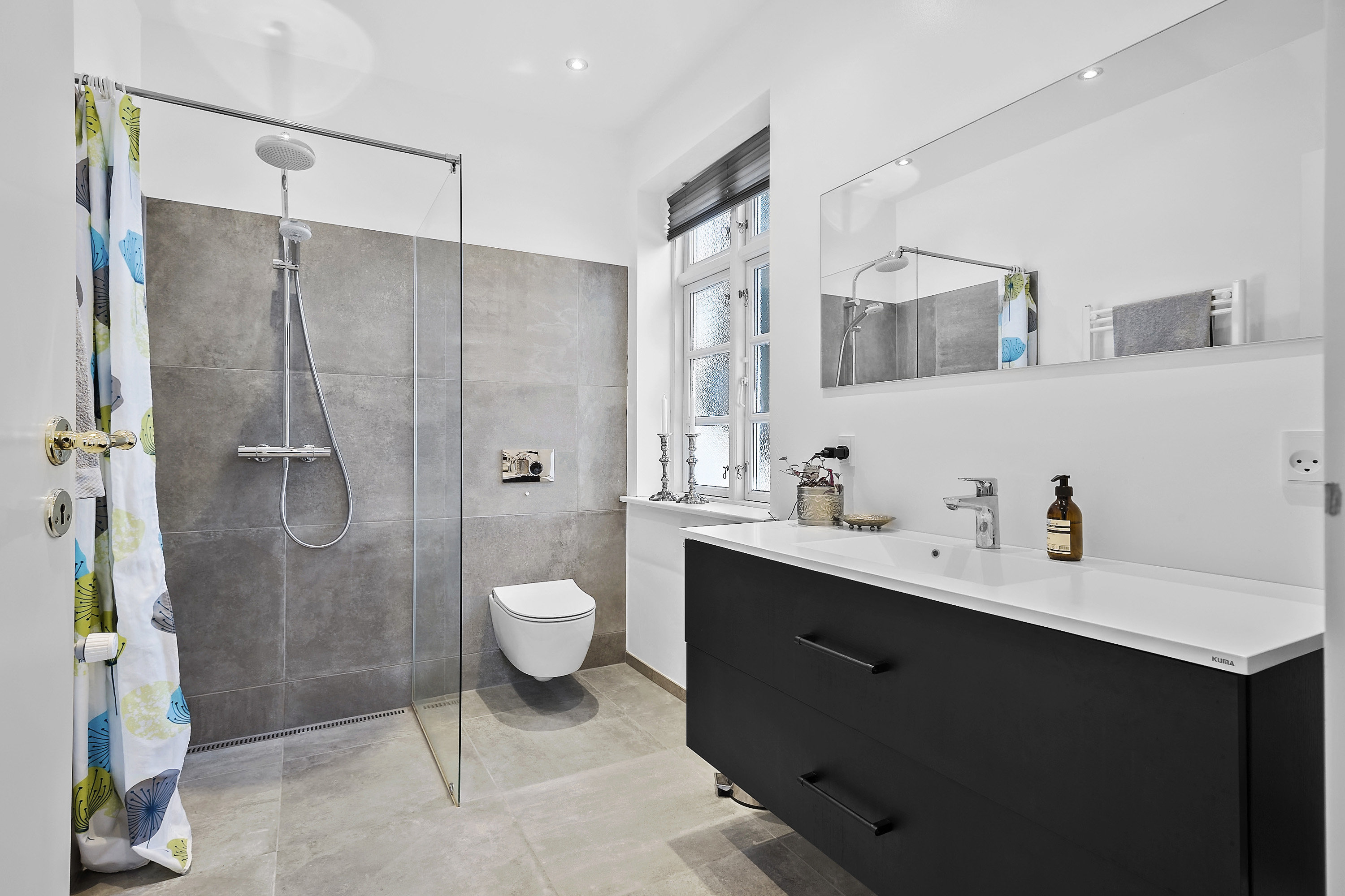 Fremhævet badeværelse billede i fuldskærmstilstand. Billede af Veggerbyvej 116, Veggerby, 9240 Nibe