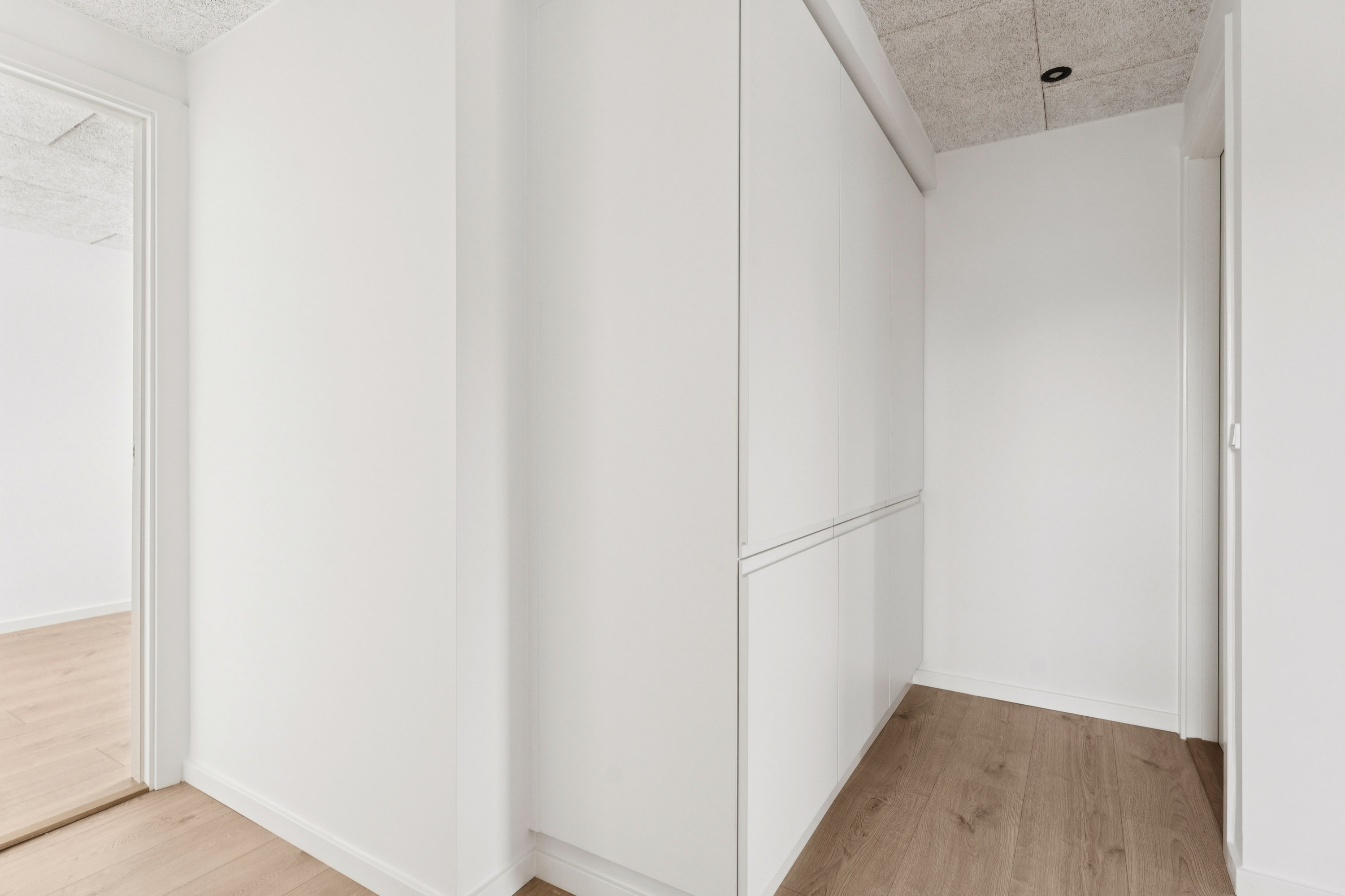 Fremhævet gang billede i fuldskærmstilstand. Billede af Sleipnersvej 6, 8920 Randers NV