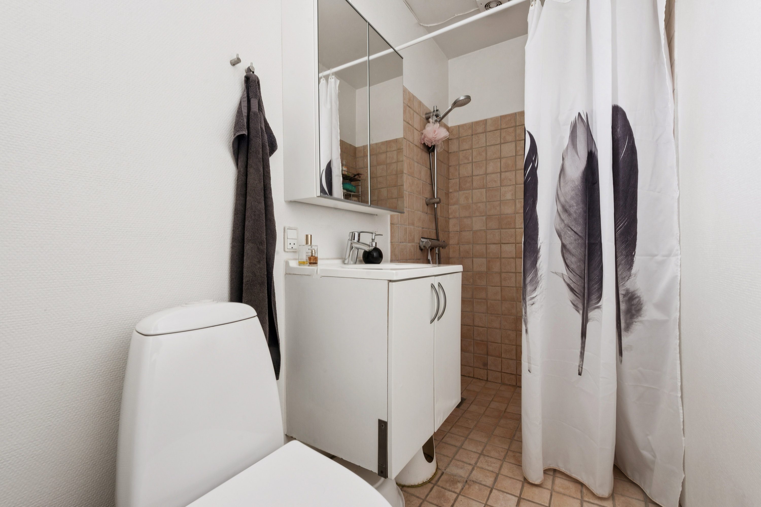 Fremhævet badeværelse billede i fuldskærmstilstand. Billede af Skolevej 10C, 2690 Karlslunde