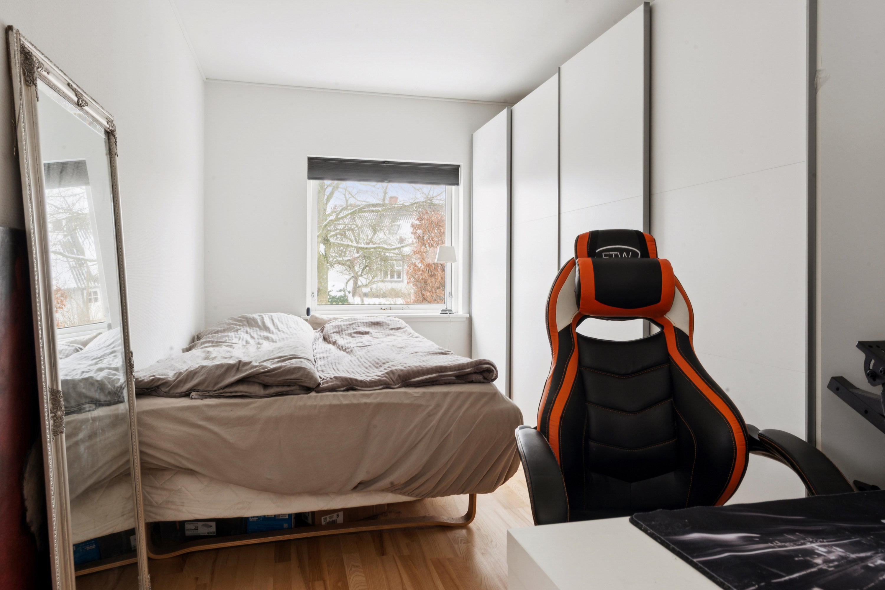 Fremhævet værelse billede i fuldskærmstilstand. Billede af Skolevej 10C, 2690 Karlslunde