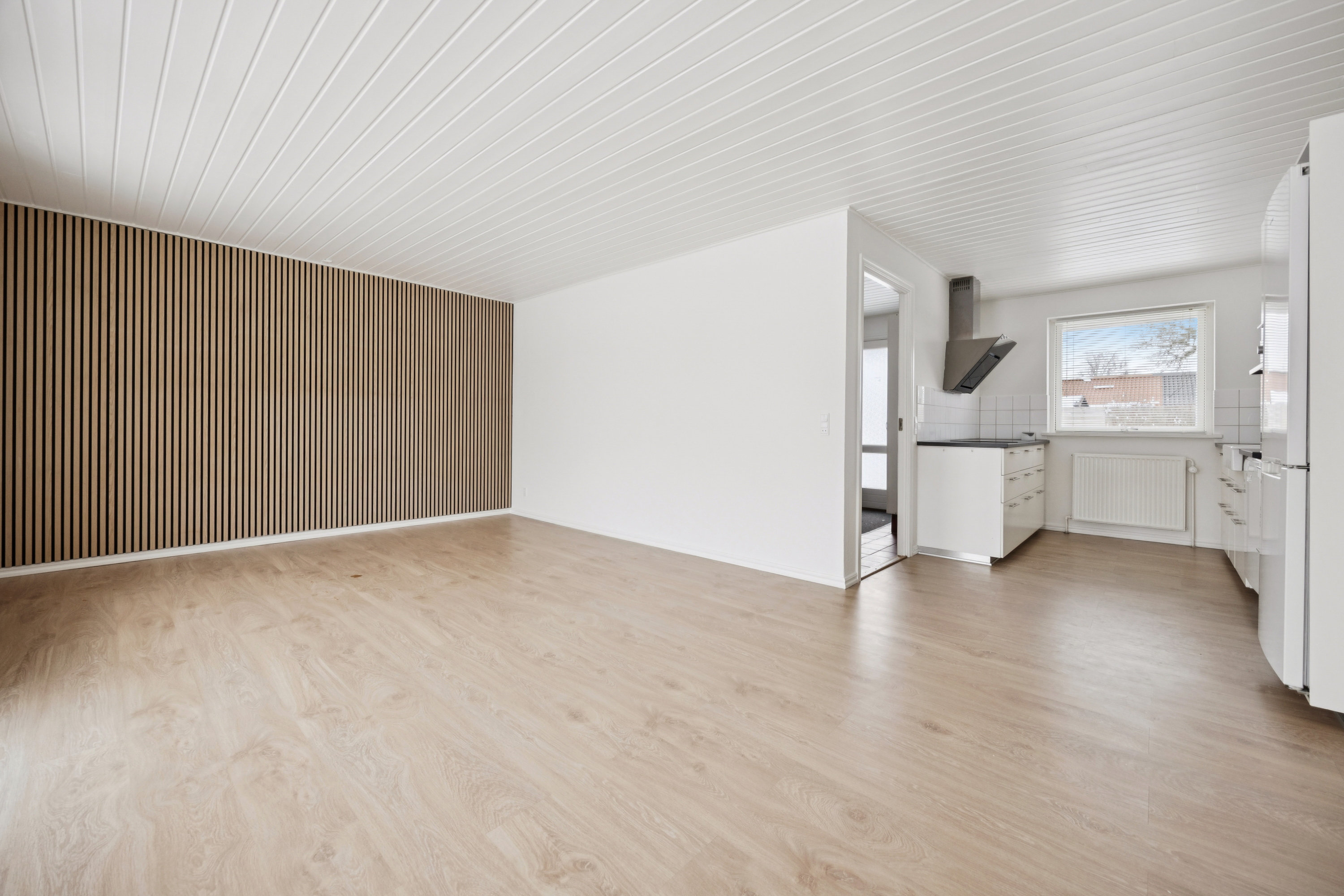 Fremhævet stue billede i fuldskærmstilstand. Billede af Rønhøj 5A, Langholt, 9310 Vodskov