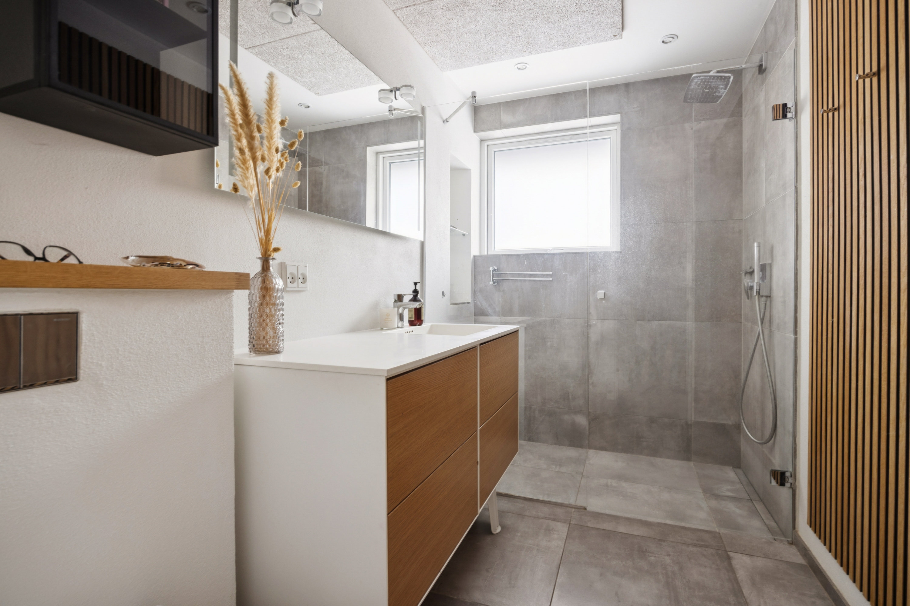 Fremhævet badeværelse billede i fuldskærmstilstand. Billede af Snehvidevej 1, 9400 Nørresundby