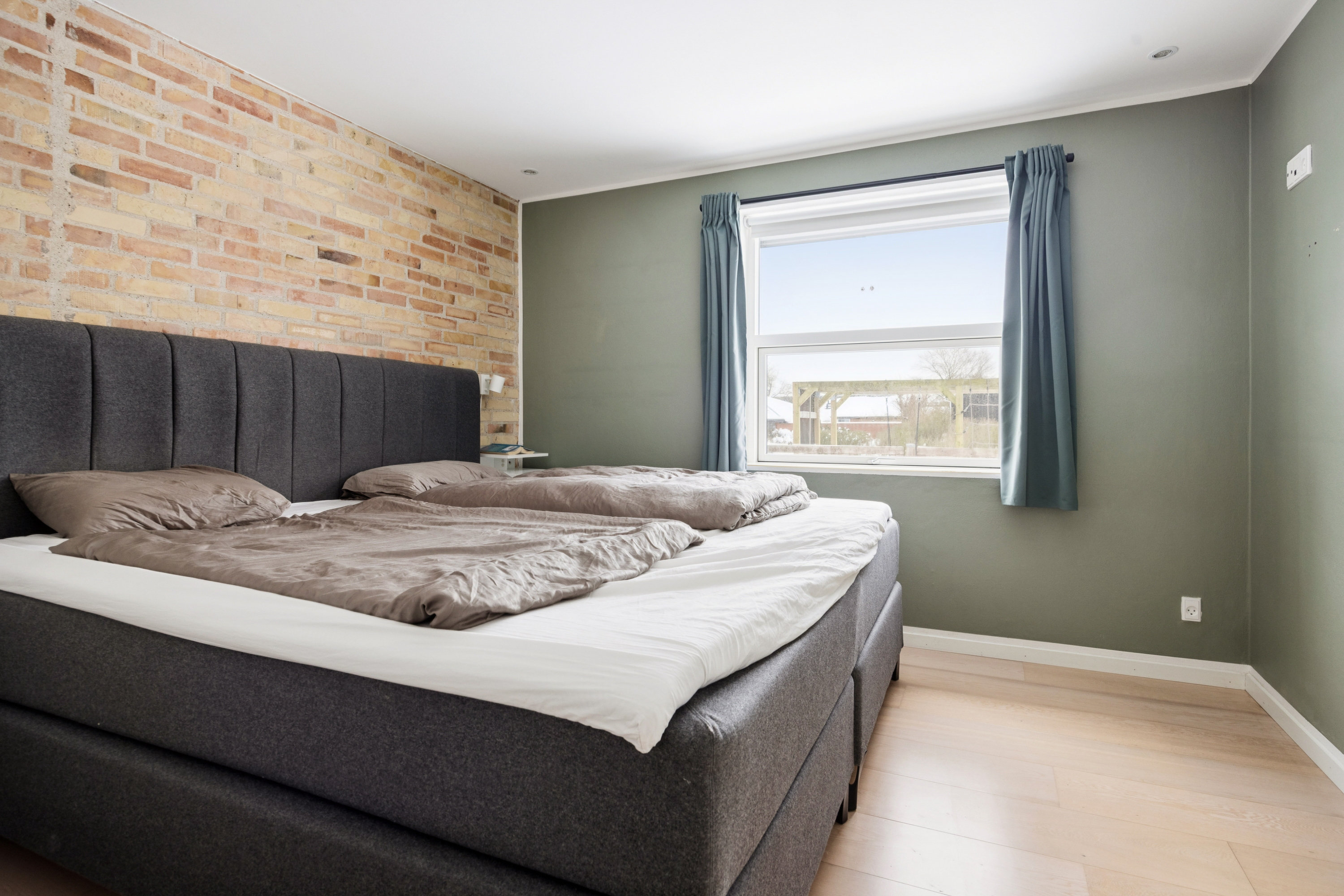 Fremhævet værelse billede i fuldskærmstilstand. Billede af Snehvidevej 1, 9400 Nørresundby