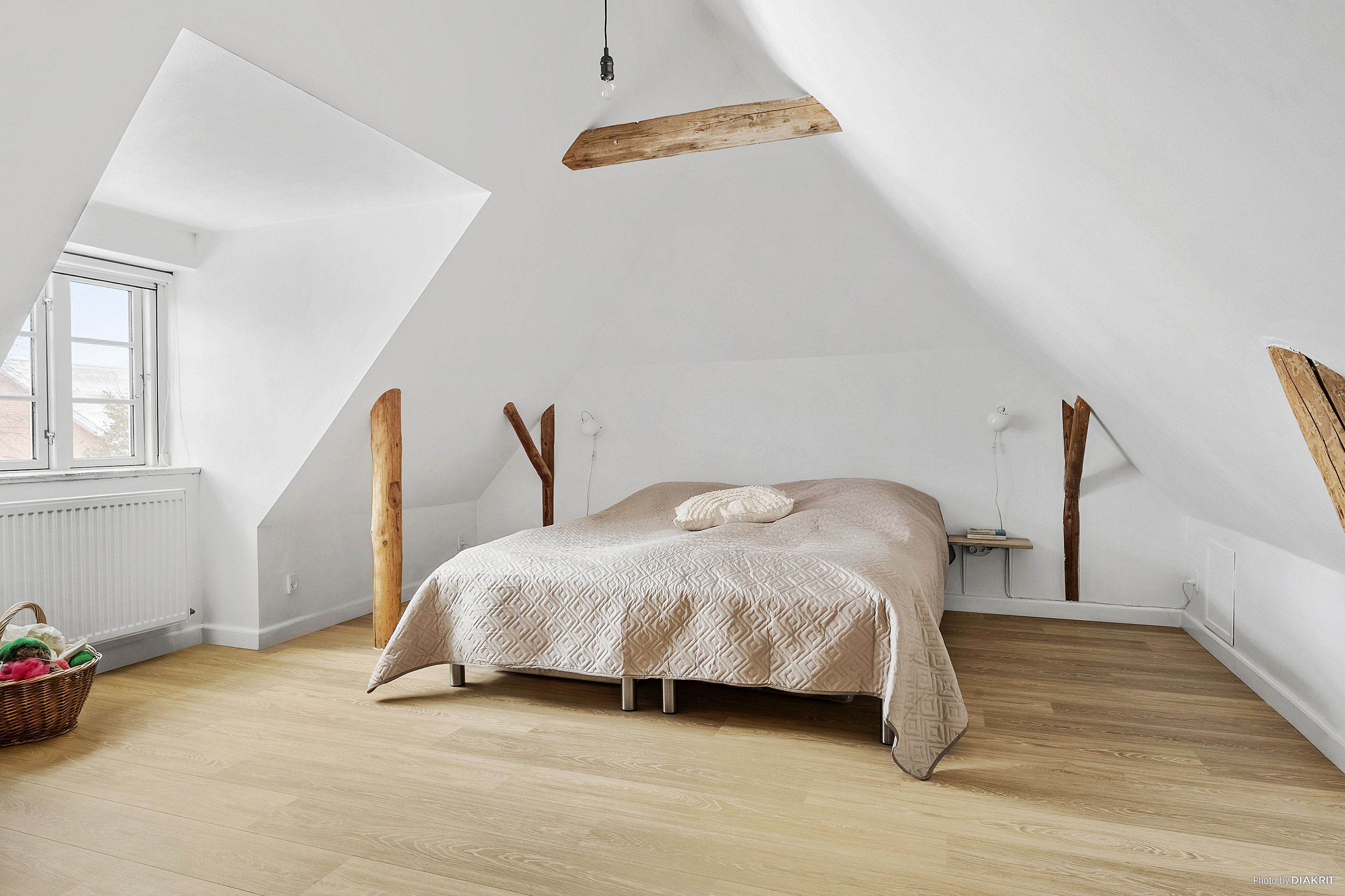 Fremhævet soveværelse billede i fuldskærmstilstand. Billede af Dyngby Møllevej 21, Dyngby, 8300 Odder