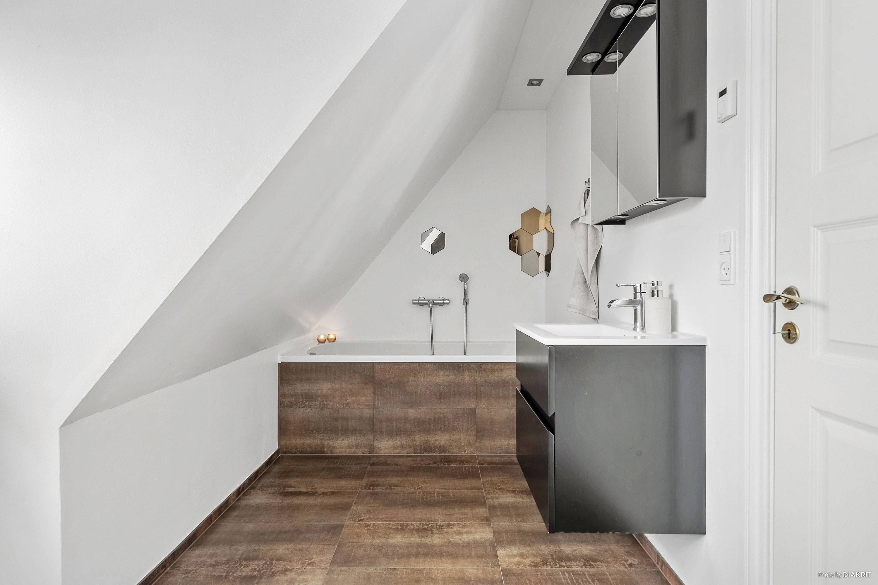 Fremhævet badeværelse billede i fuldskærmstilstand. Billede af Dyngby Møllevej 21, Dyngby, 8300 Odder