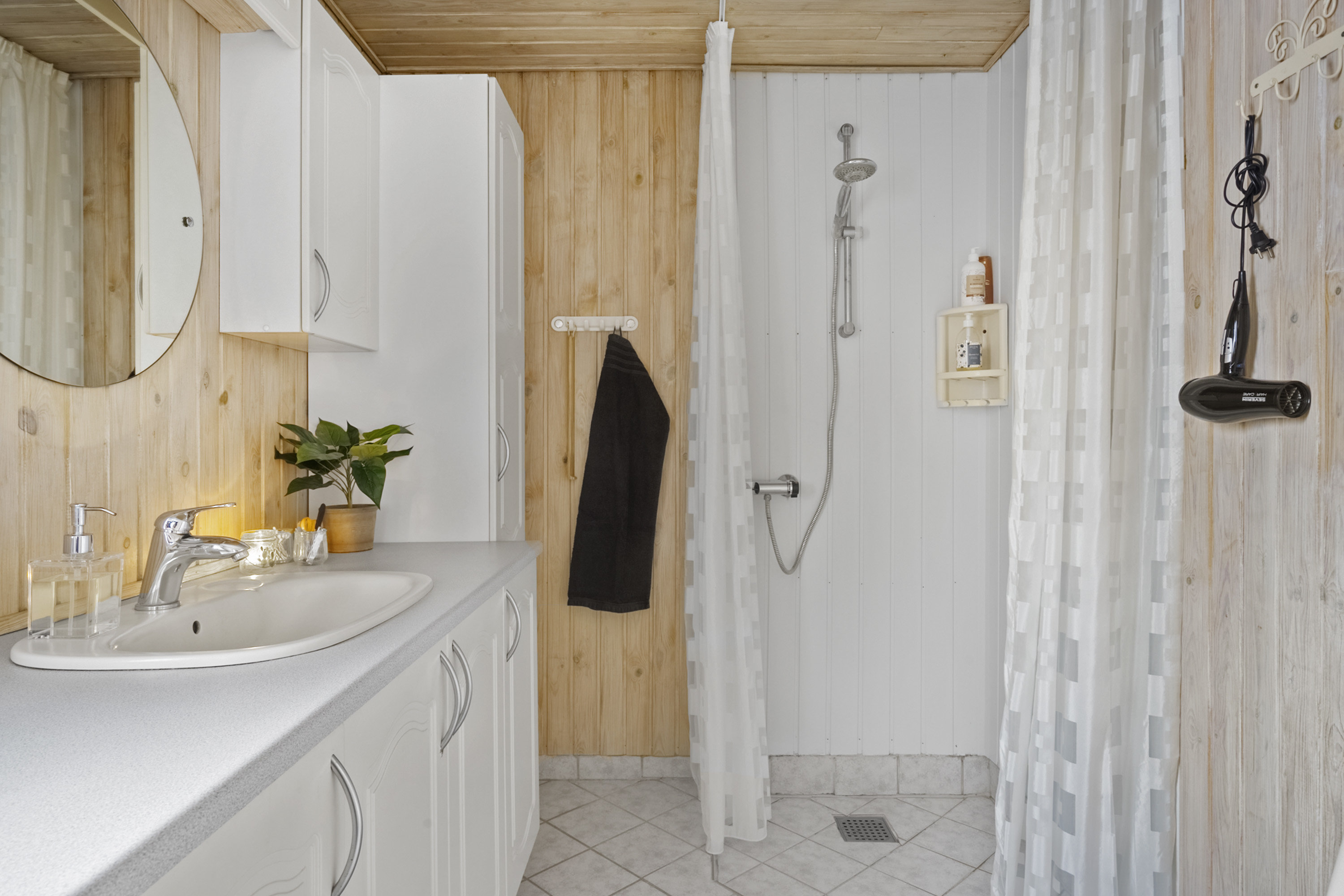 Fremhævet badeværelse billede i fuldskærmstilstand. Billede af Frejasvej 5, Søndbjerg, 7790 Thyholm