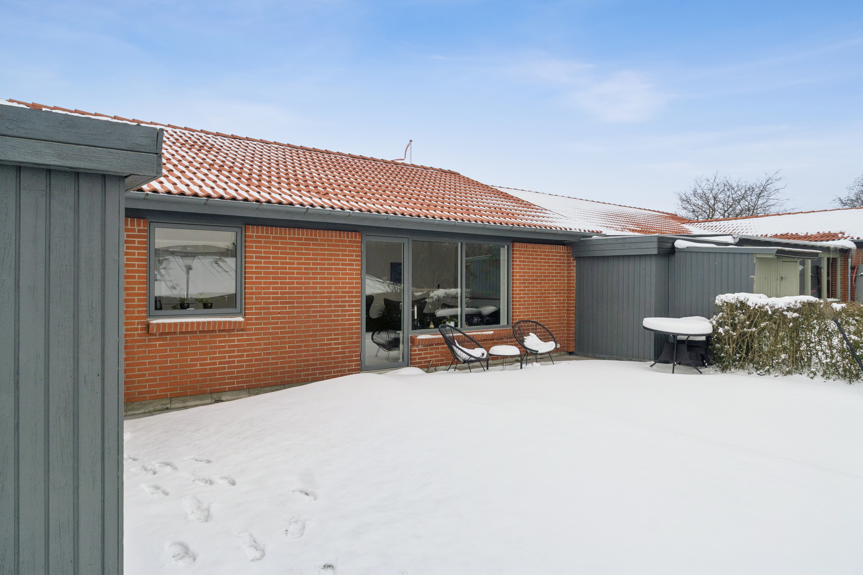 Fremhævet set fra haven billede i fuldskærmstilstand. Billede af Nørrevænge 44, 7700 Thisted