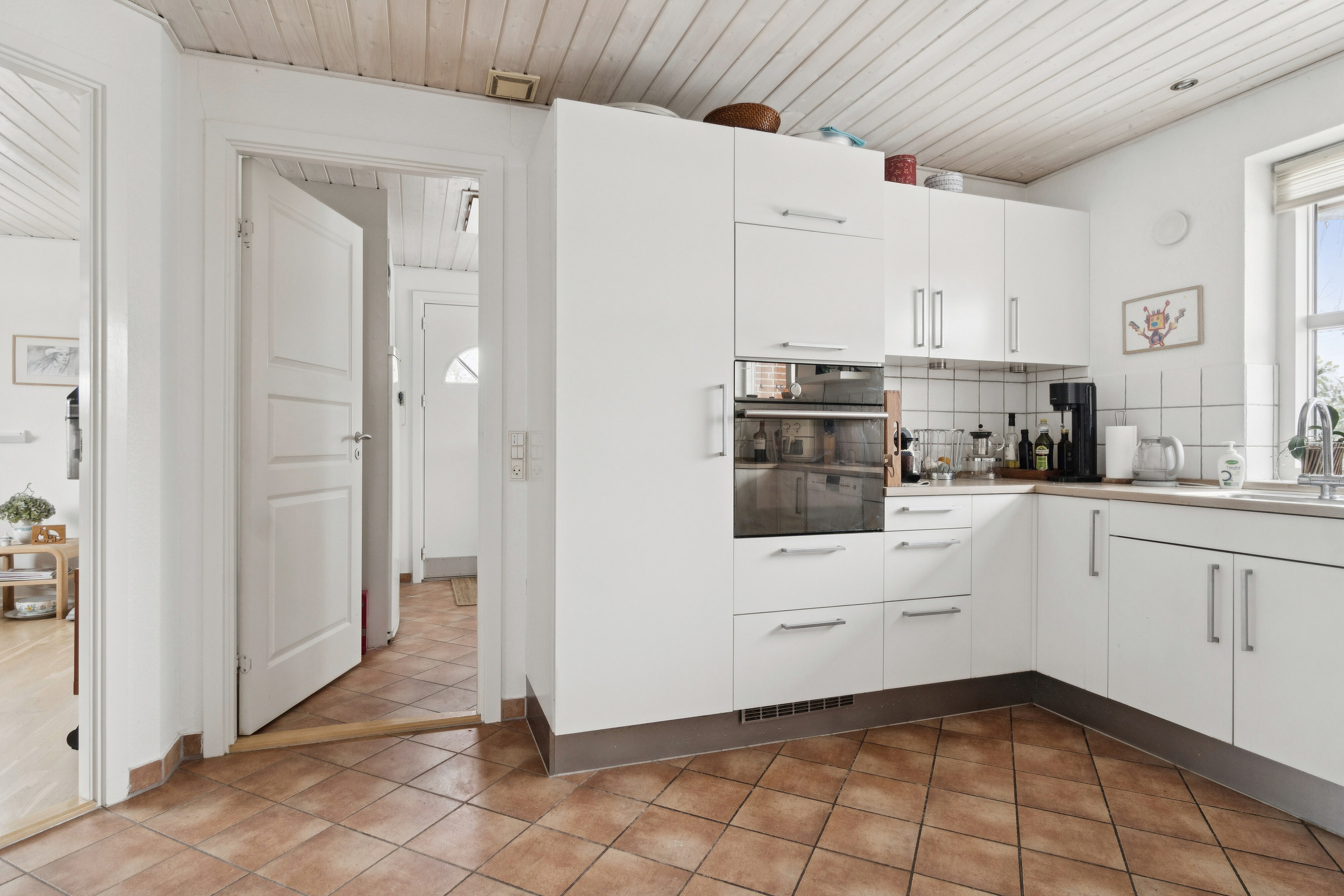 Fremhævet køkken billede i fuldskærmstilstand. Billede af Poul Helgesens Vej 21, 8260 Viby J