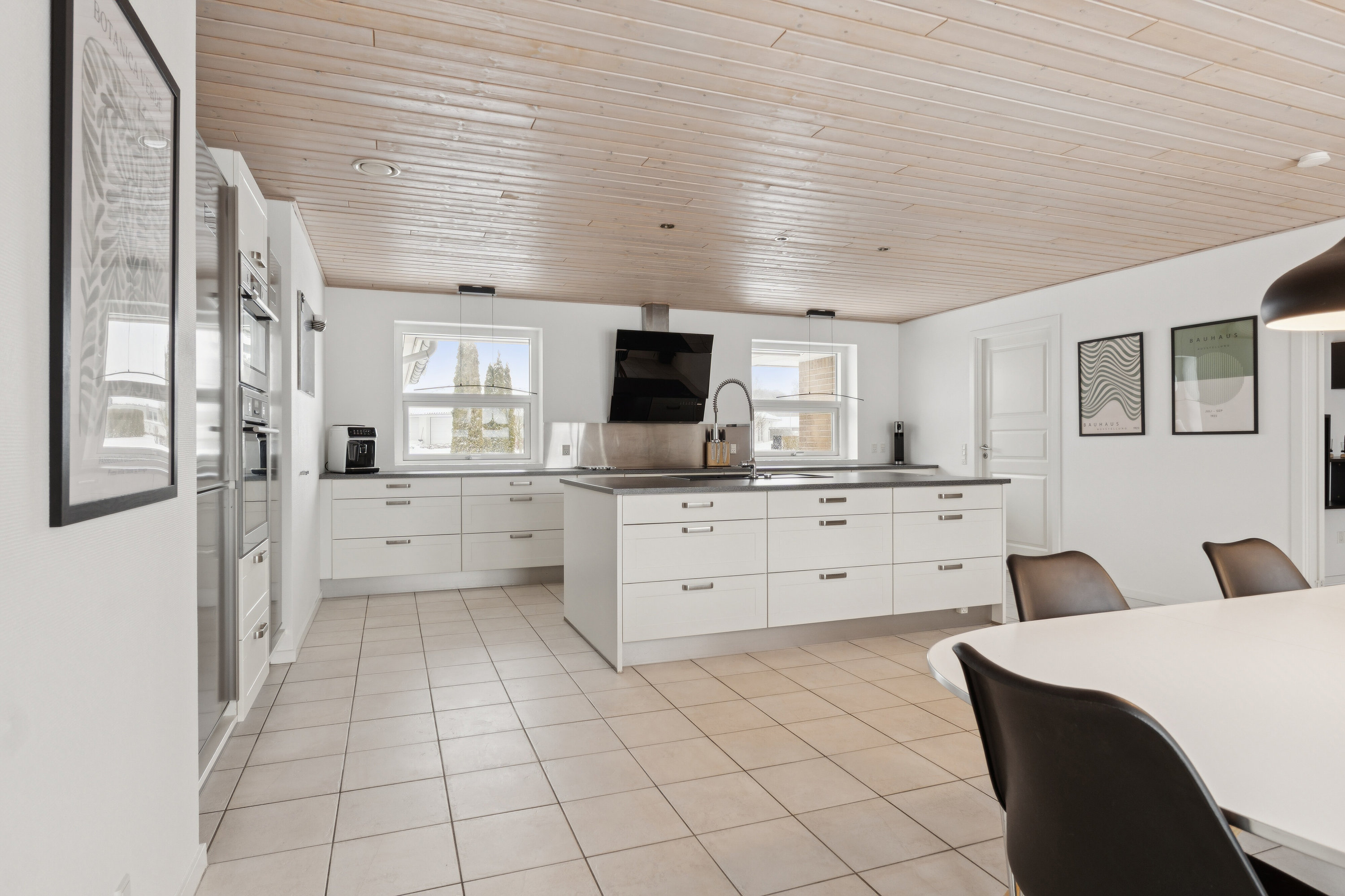 Fremhævet køkken billede i fuldskærmstilstand. Billede af Maegaardsvej 2, 5856 Ryslinge