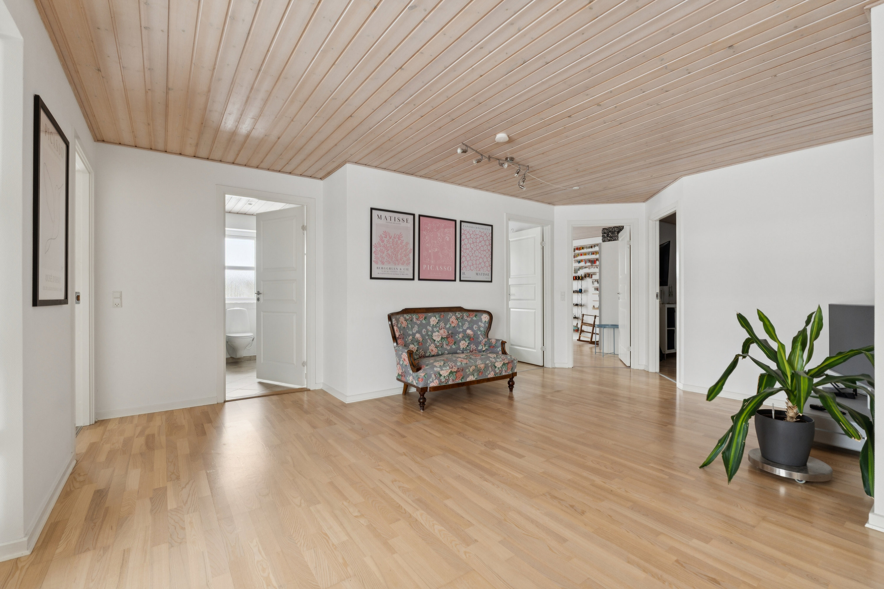 Fremhævet gang billede i fuldskærmstilstand. Billede af Maegaardsvej 2, 5856 Ryslinge