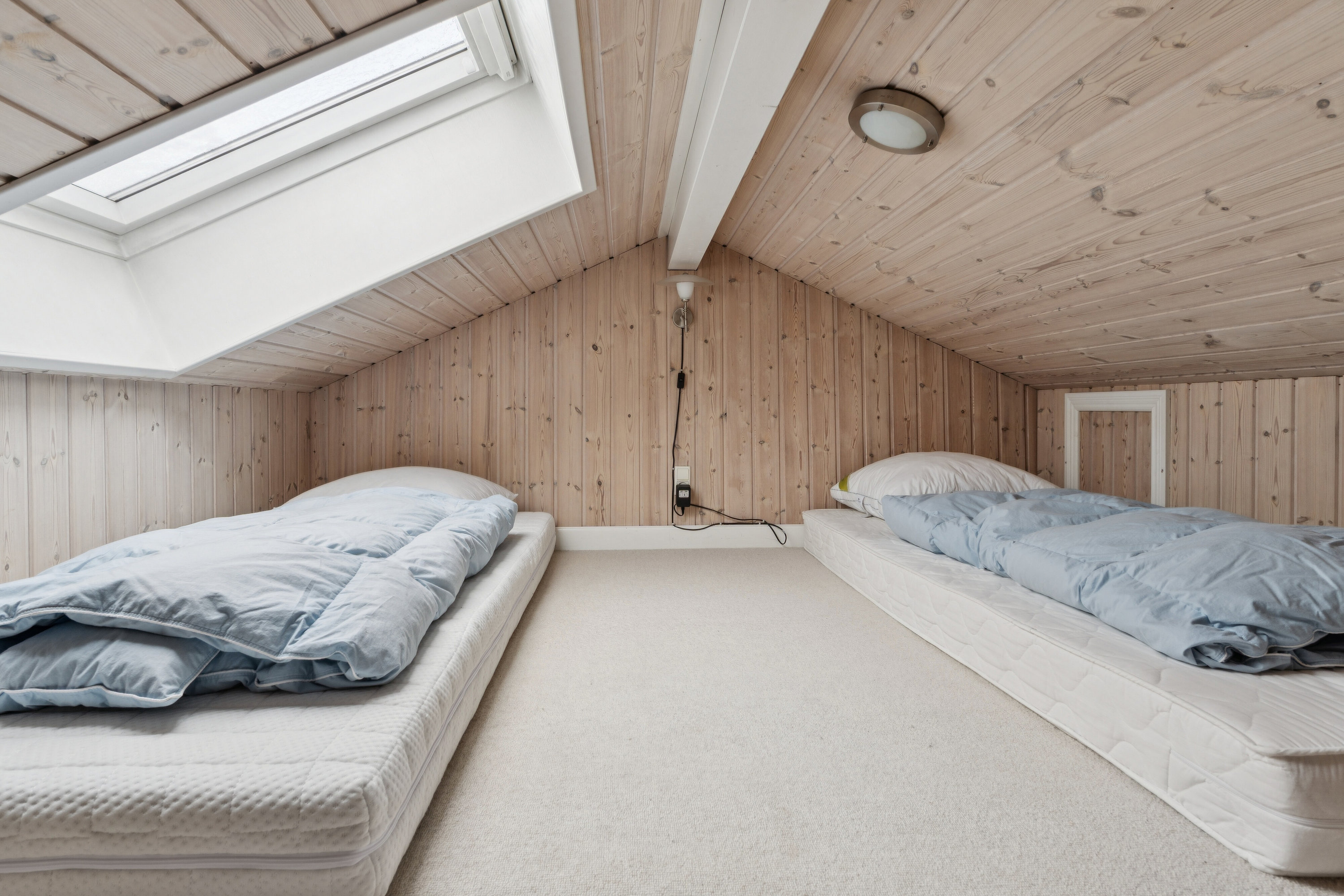 Fremhævet soveværelse billede i fuldskærmstilstand. Billede af Gyvelvænget 27, Spodsbj Drej, 5900 Rudkøbing