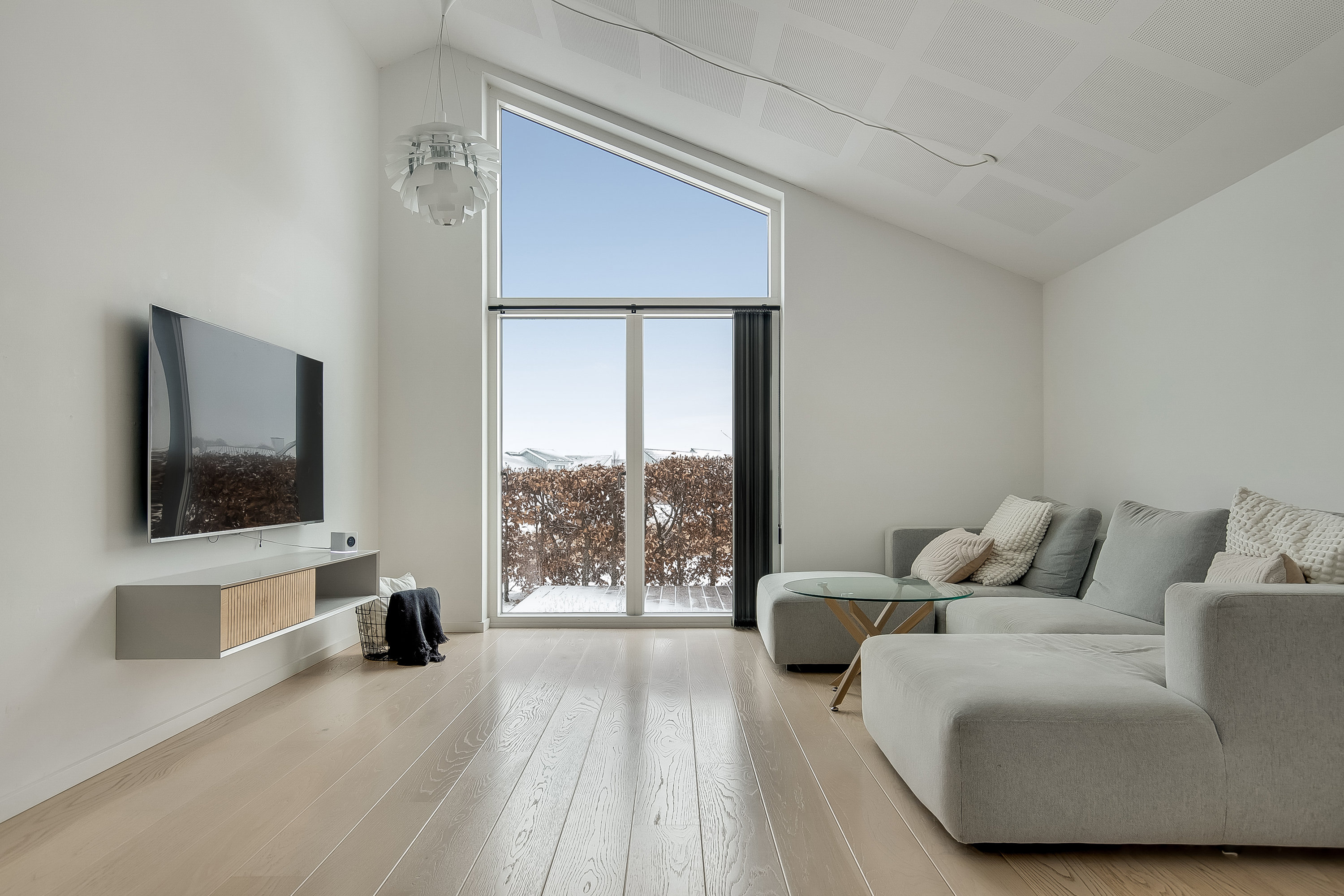 Fremhævet stue billede i fuldskærmstilstand. Billede af Sejerøvænget 2, Drejens, 6000 Kolding