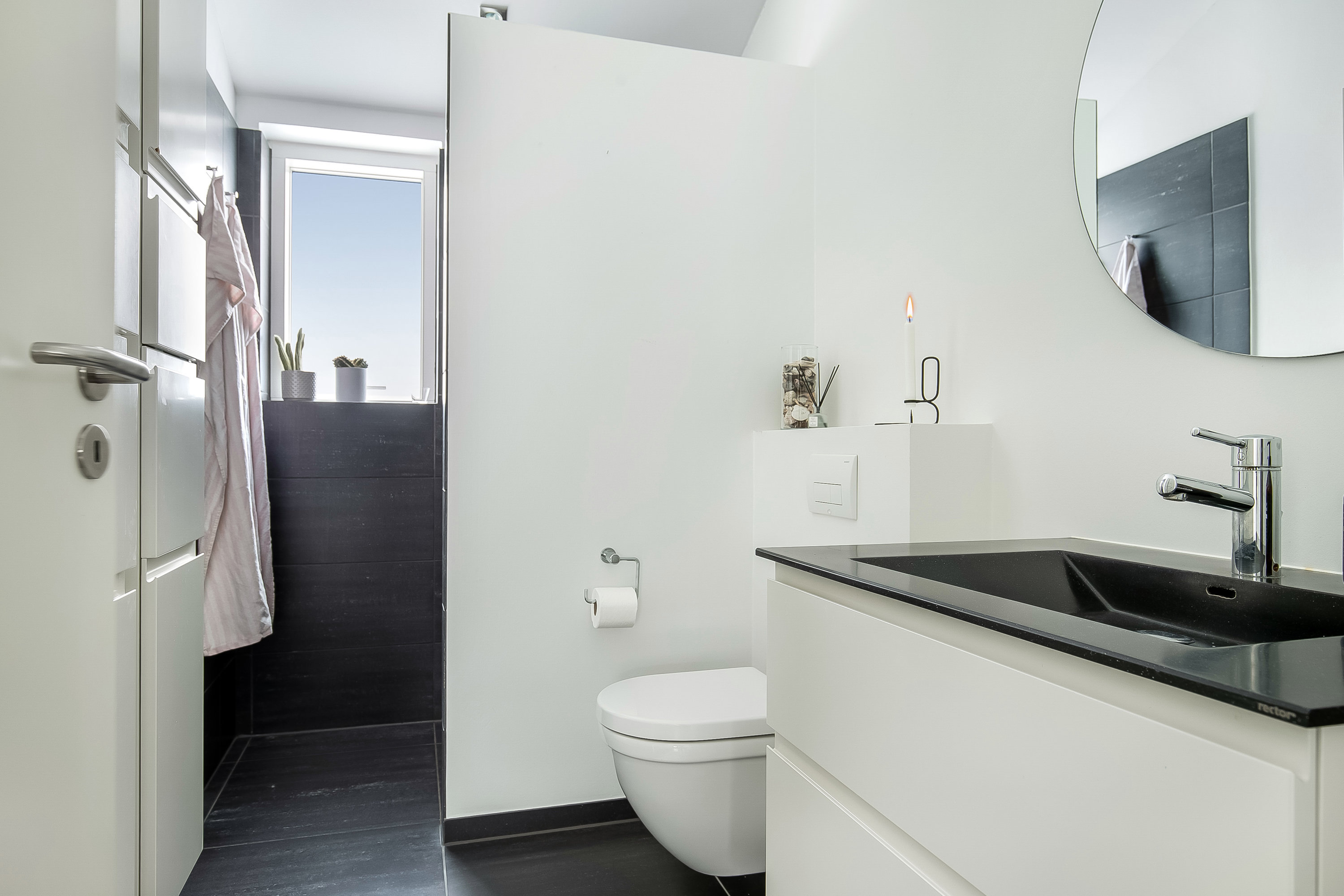 Fremhævet badeværelse billede i fuldskærmstilstand. Billede af Sejerøvænget 2, Drejens, 6000 Kolding