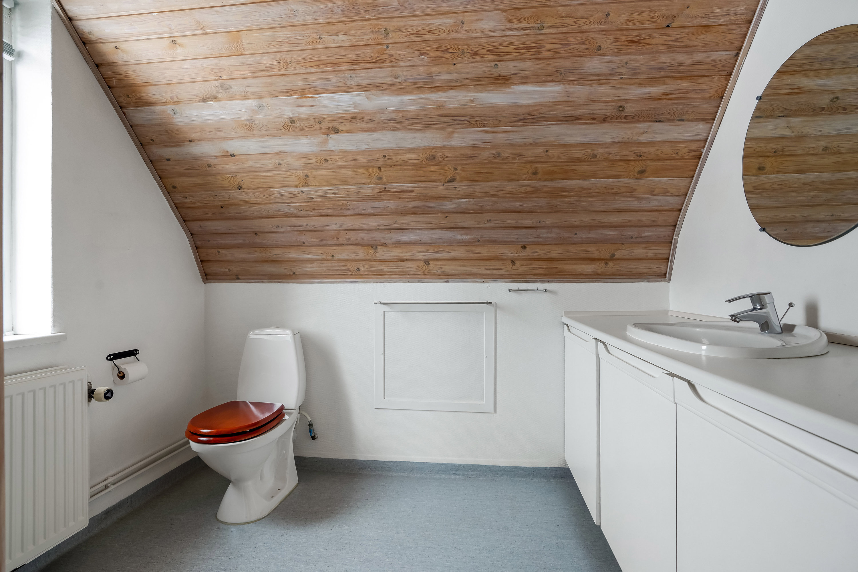 Fremhævet toilet billede i fuldskærmstilstand. Billede af Birkevej 14, 5550 Langeskov