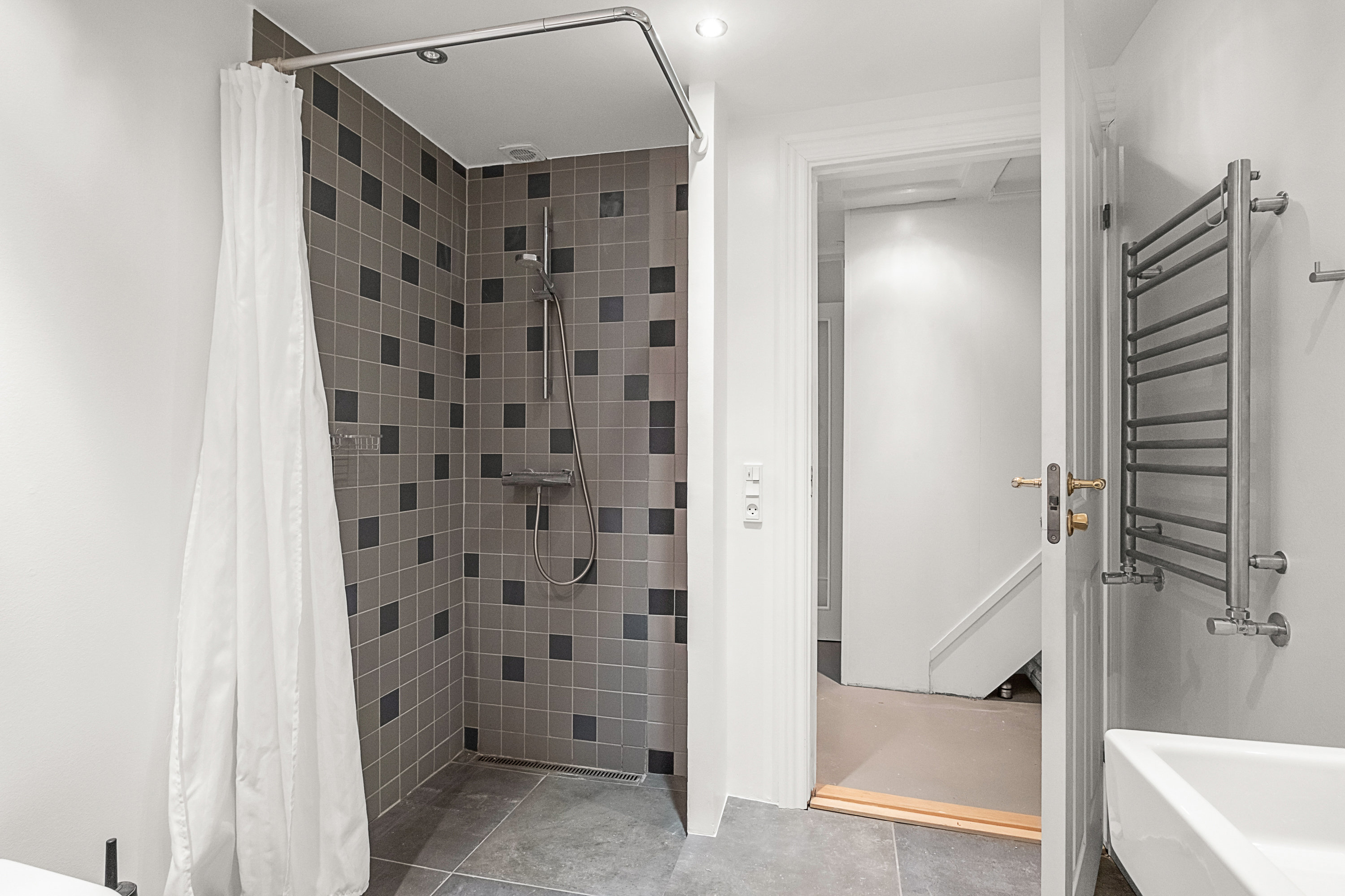 Fremhævet badeværelse billede i fuldskærmstilstand. Billede af Godthåbsgade 33, 8000 Aarhus C