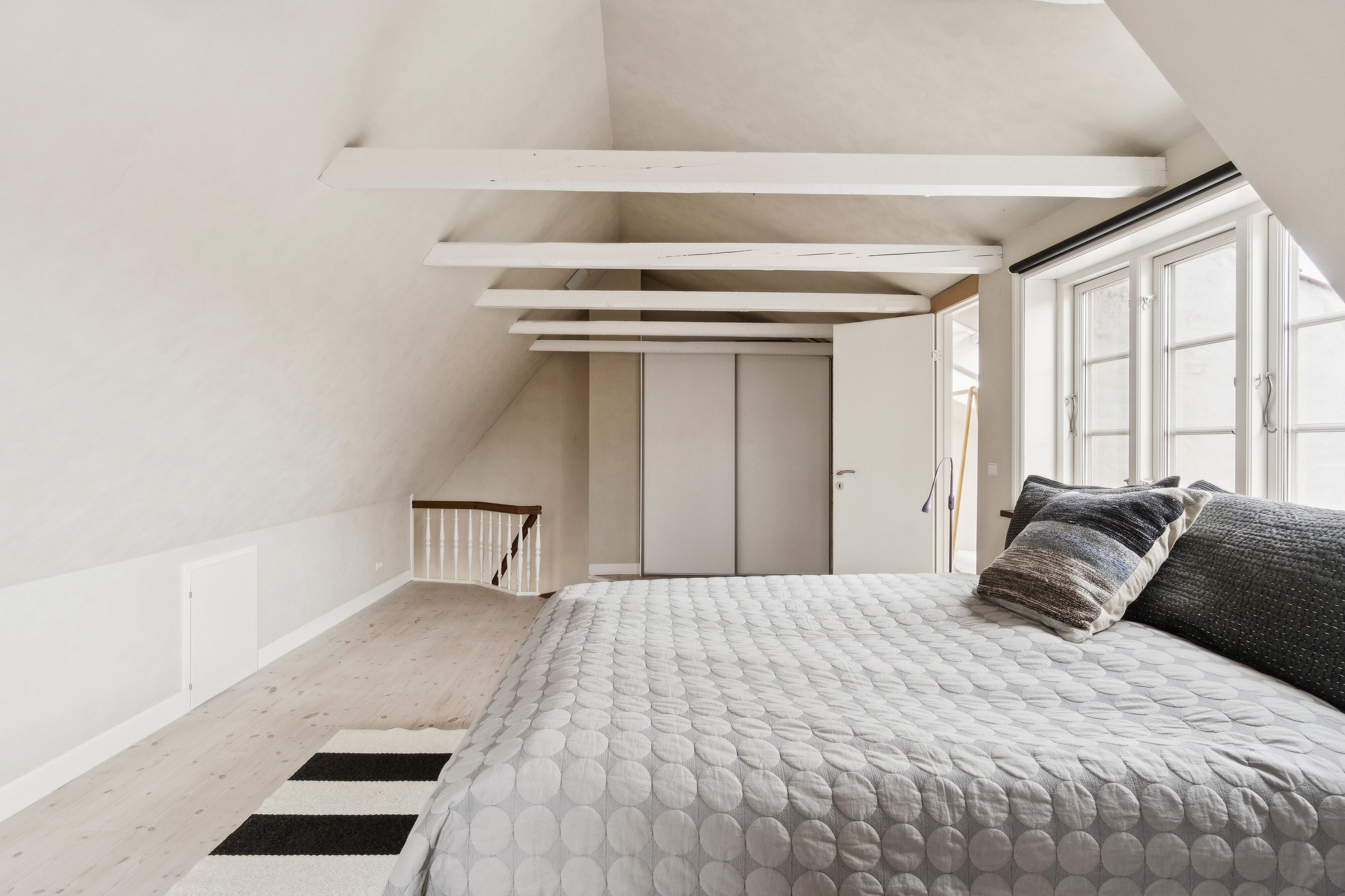 Fremhævet soveværelse billede i fuldskærmstilstand. Billede af Kirkestræde 12, 3700 Rønne