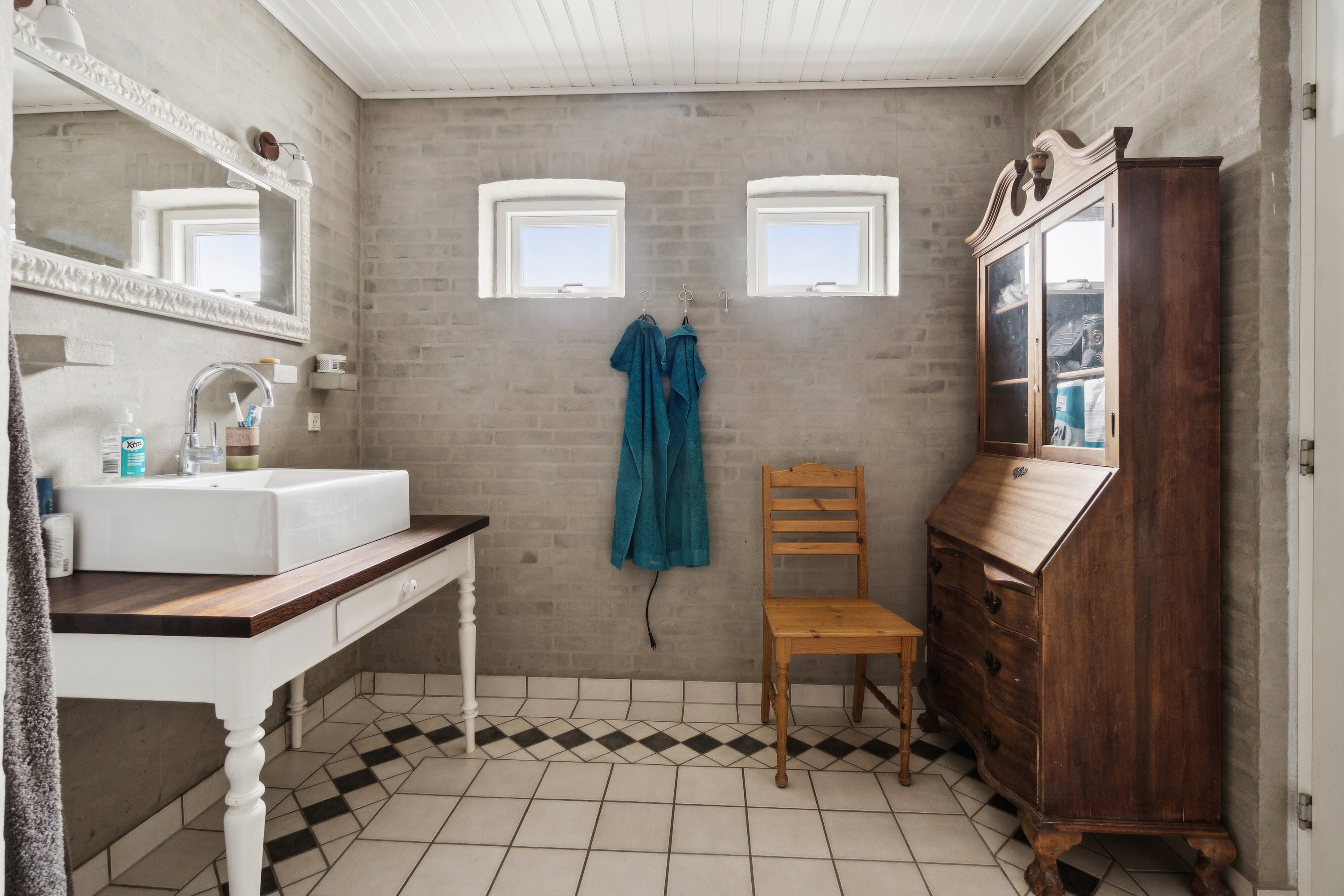 Fremhævet badeværelse billede i fuldskærmstilstand. Billede af Kirkestræde 12, 3700 Rønne