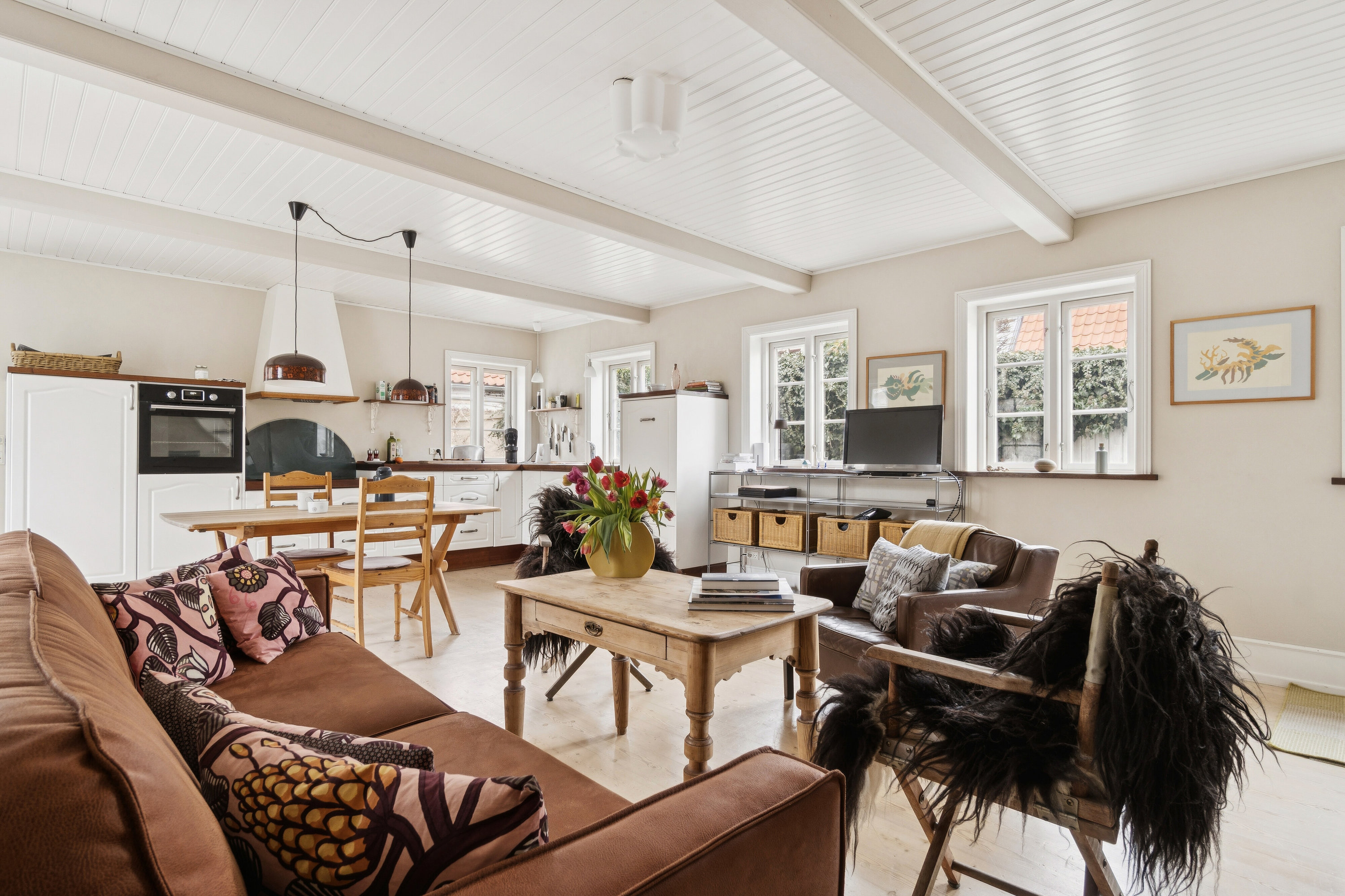 Fremhævet stue billede i fuldskærmstilstand. Billede af Kirkestræde 12, 3700 Rønne