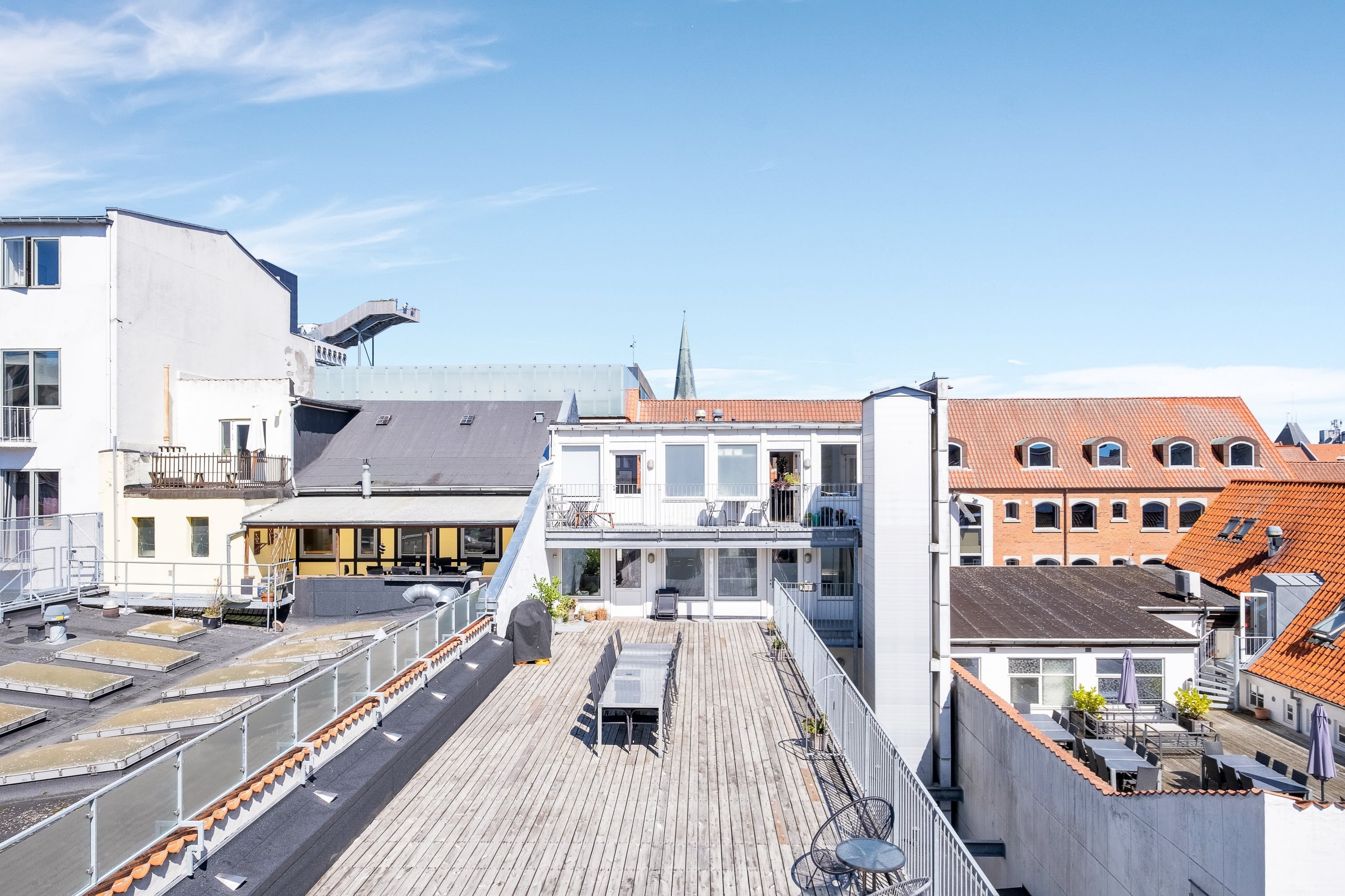 Fremhævet  billede i fuldskærmstilstand. Billede af Østergade 42, 1. 1., 8000 Aarhus C