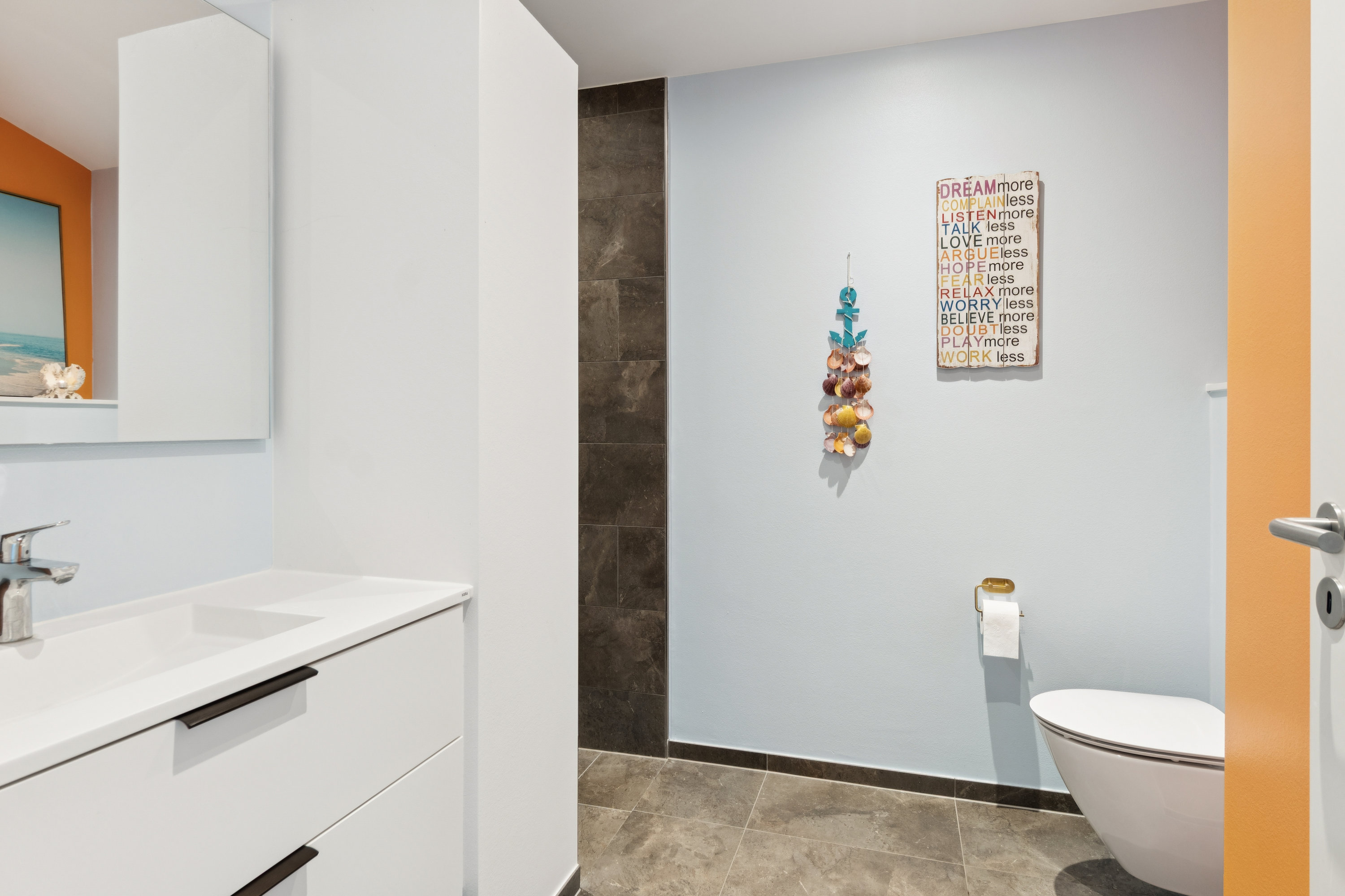 Fremhævet badeværelse billede i fuldskærmstilstand. Billede af Solbjerggårdsvej 19, 4281 Gørlev