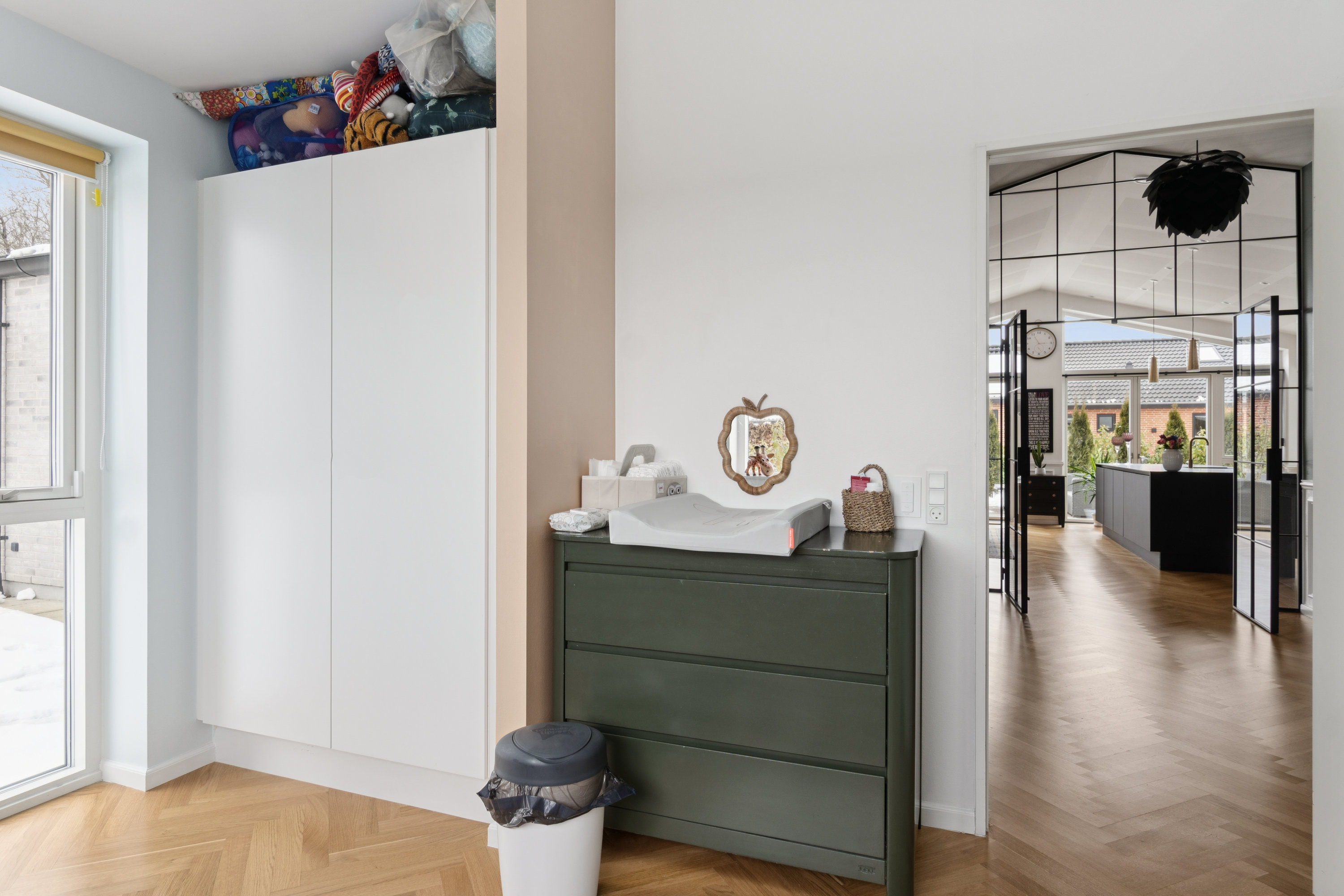 Fremhævet indendørs billede i fuldskærmstilstand. Billede af Solbjerggårdsvej 19, 4281 Gørlev