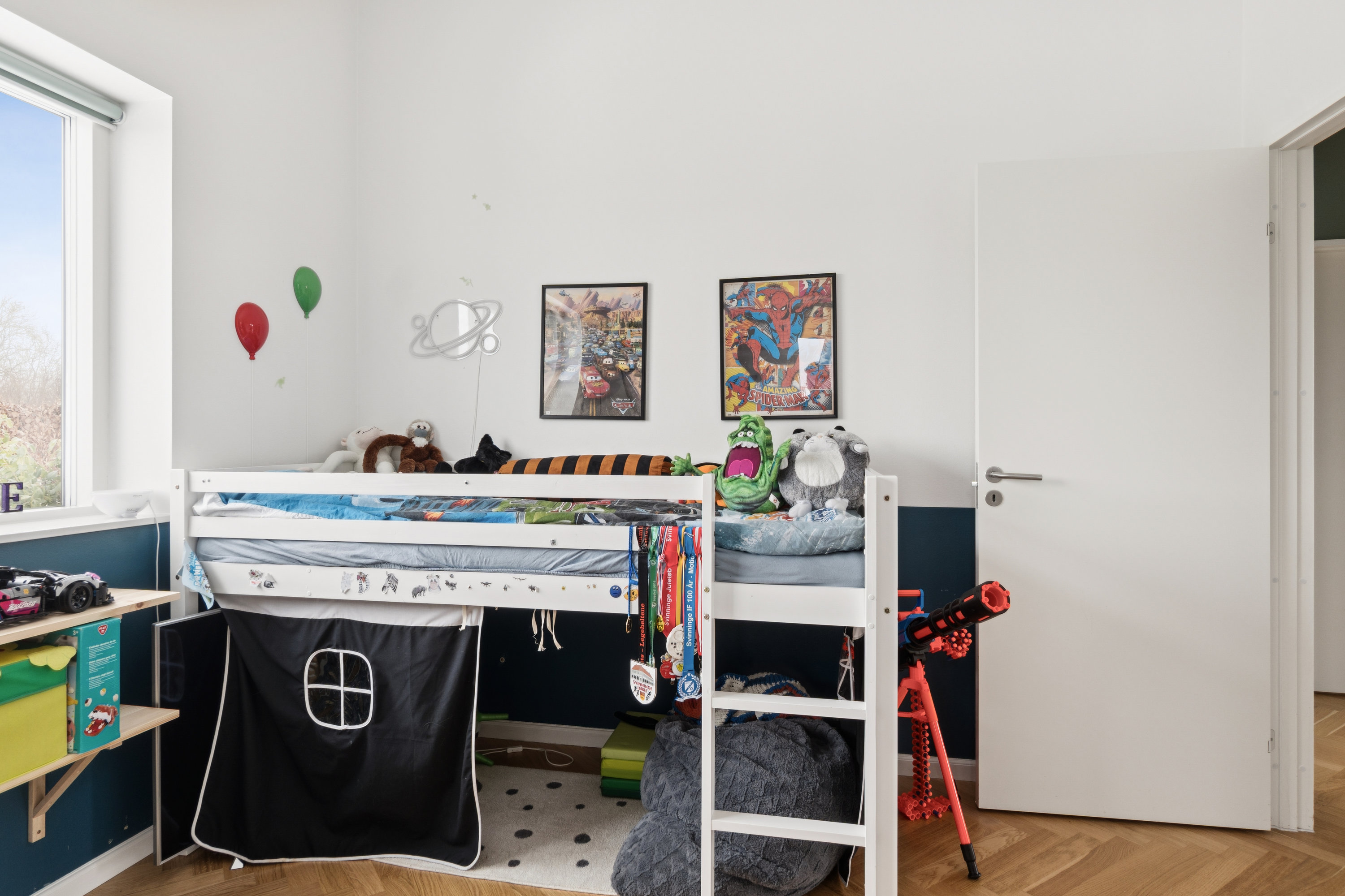 Fremhævet børneværelse billede i fuldskærmstilstand. Billede af Solbjerggårdsvej 19, 4281 Gørlev