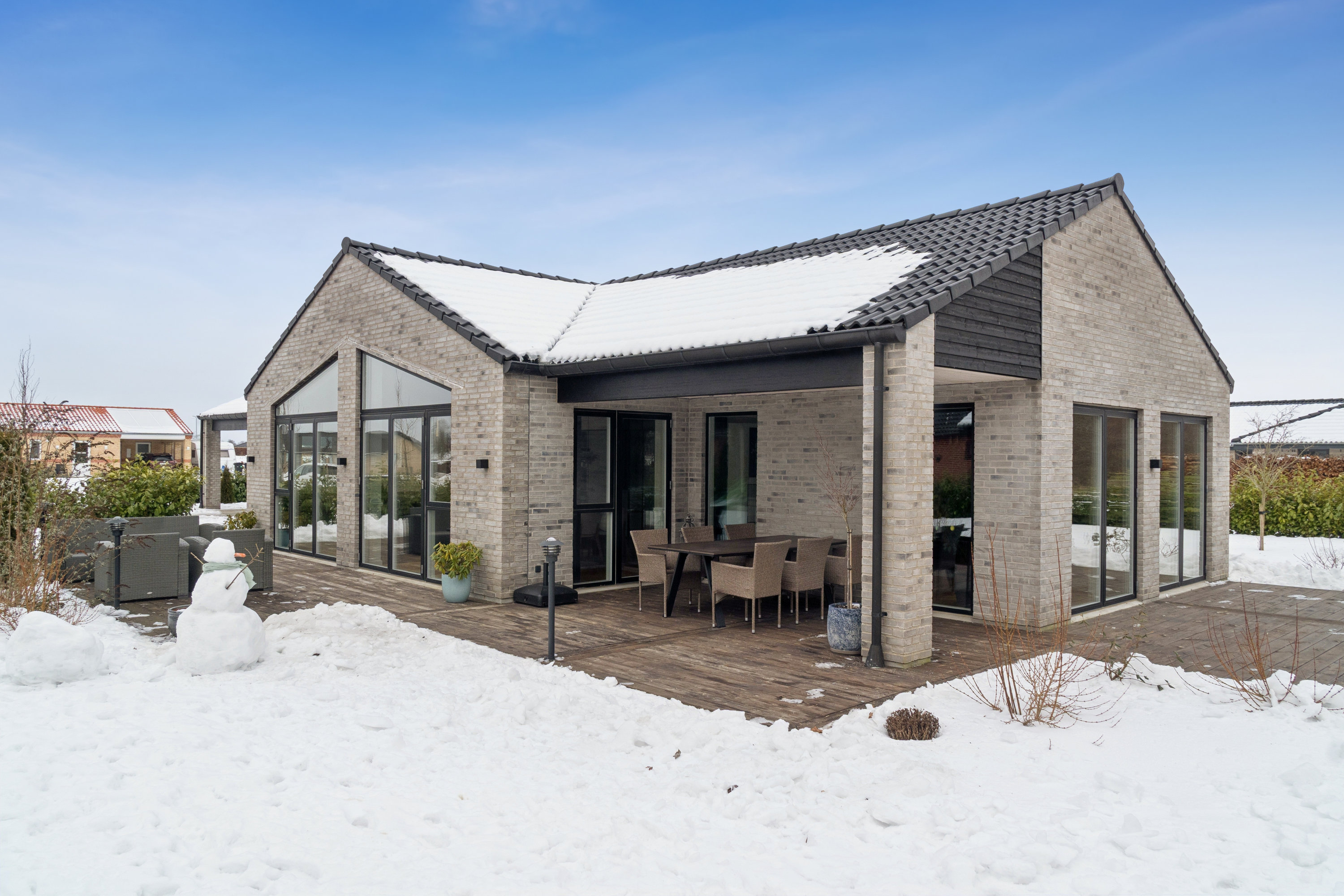 Fremhævet udendørs billede i fuldskærmstilstand. Billede af Solbjerggårdsvej 19, 4281 Gørlev