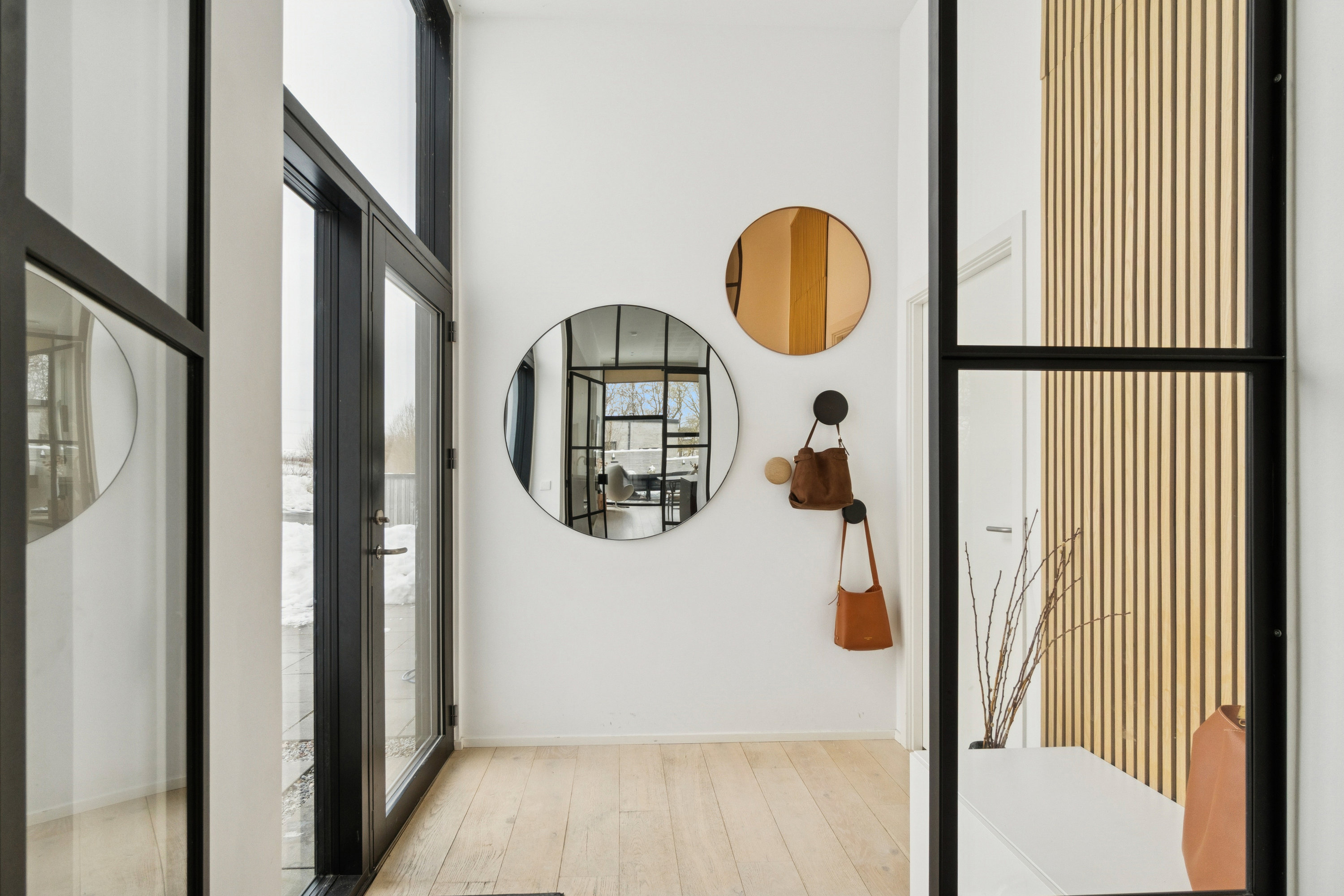 Fremhævet entré billede i fuldskærmstilstand. Billede af Onsholtgårdsvej 104, 8260 Viby J