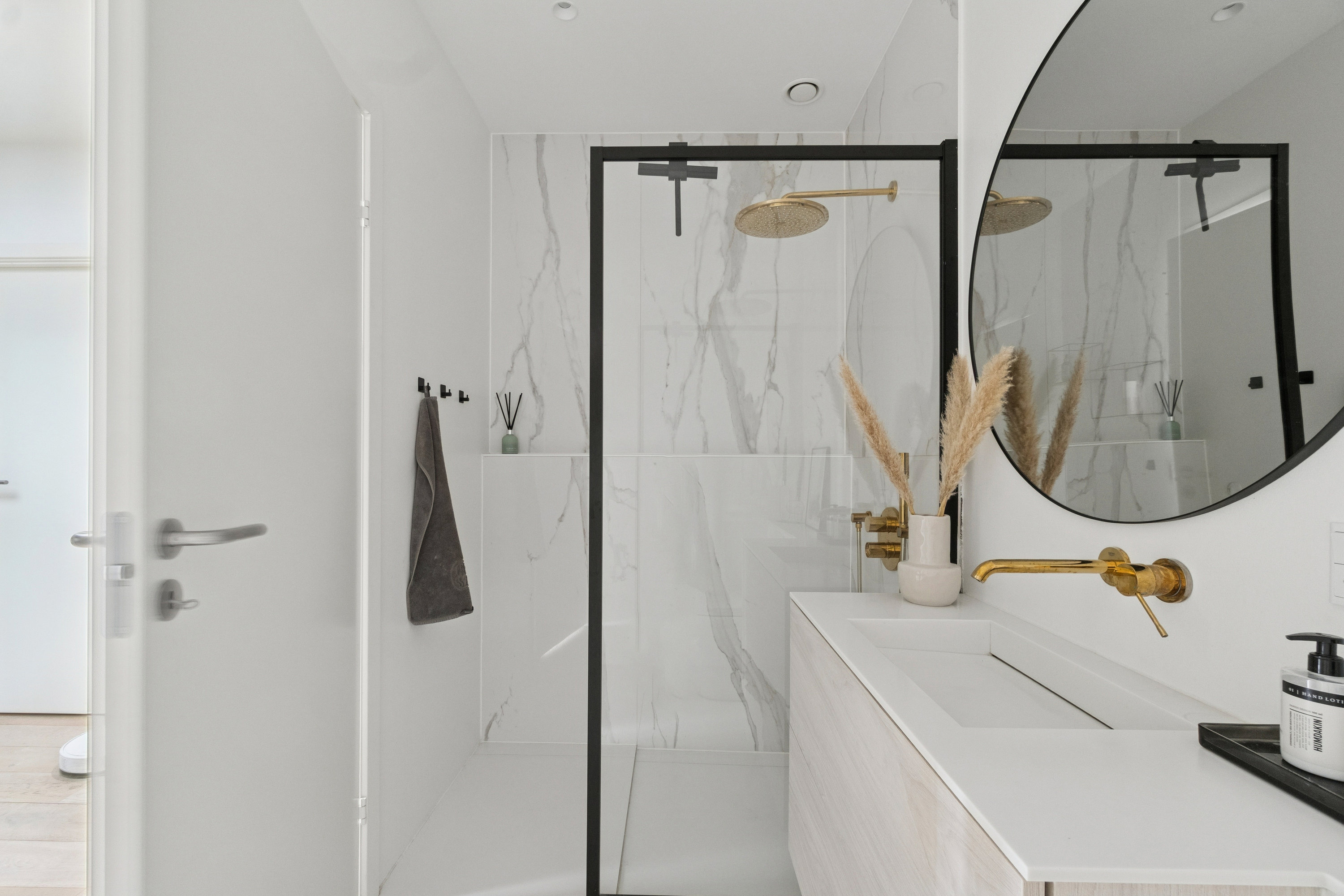 Fremhævet badeværelse billede i fuldskærmstilstand. Billede af Onsholtgårdsvej 104, 8260 Viby J