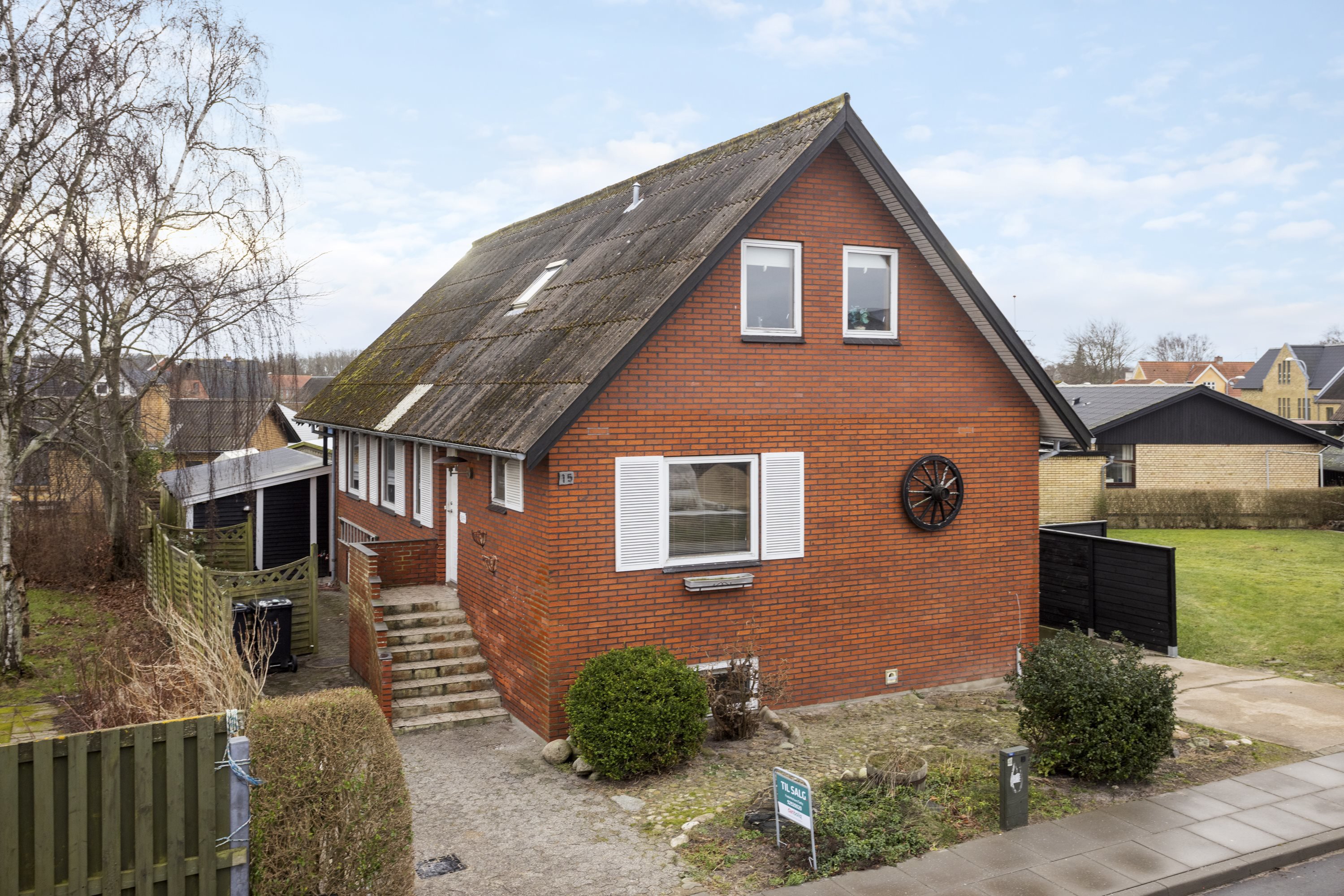 Stationsvej 15, 9970 Strandby