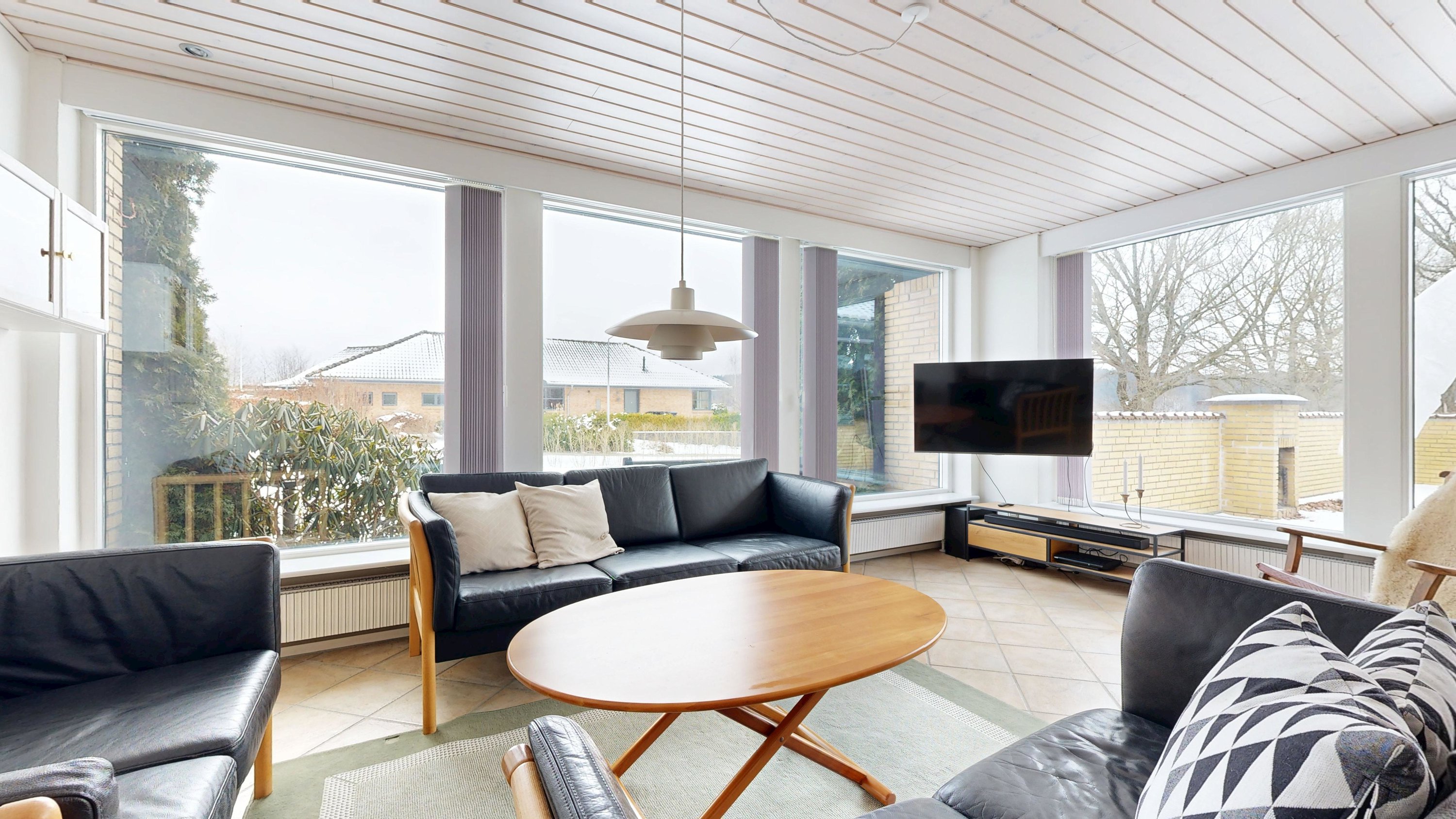 Fremhævet stue billede i fuldskærmstilstand. Billede af Rosenborgvangen 8, 8600 Silkeborg