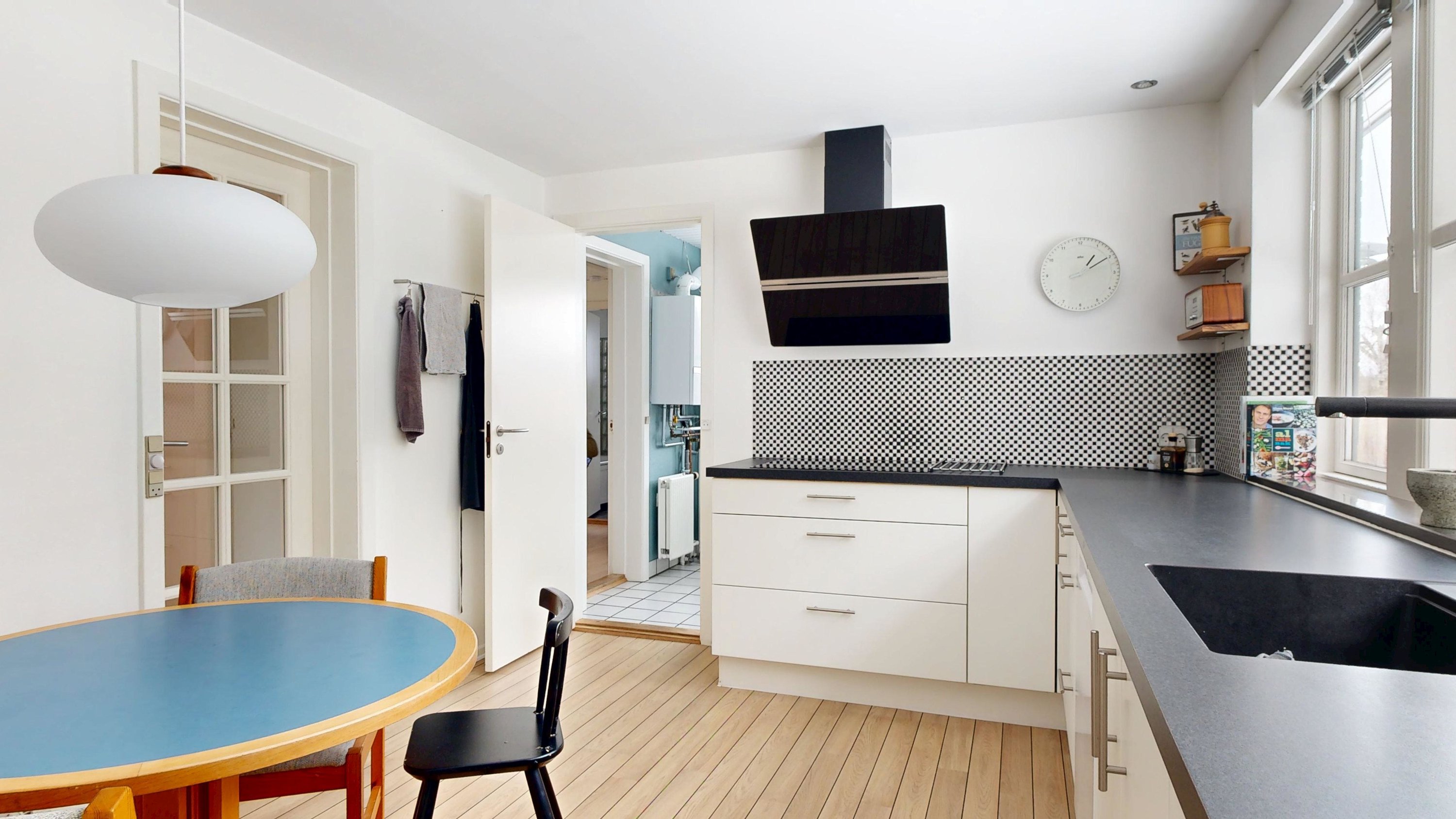 Fremhævet køkken alrum billede i fuldskærmstilstand. Billede af Rosenborgvangen 8, 8600 Silkeborg