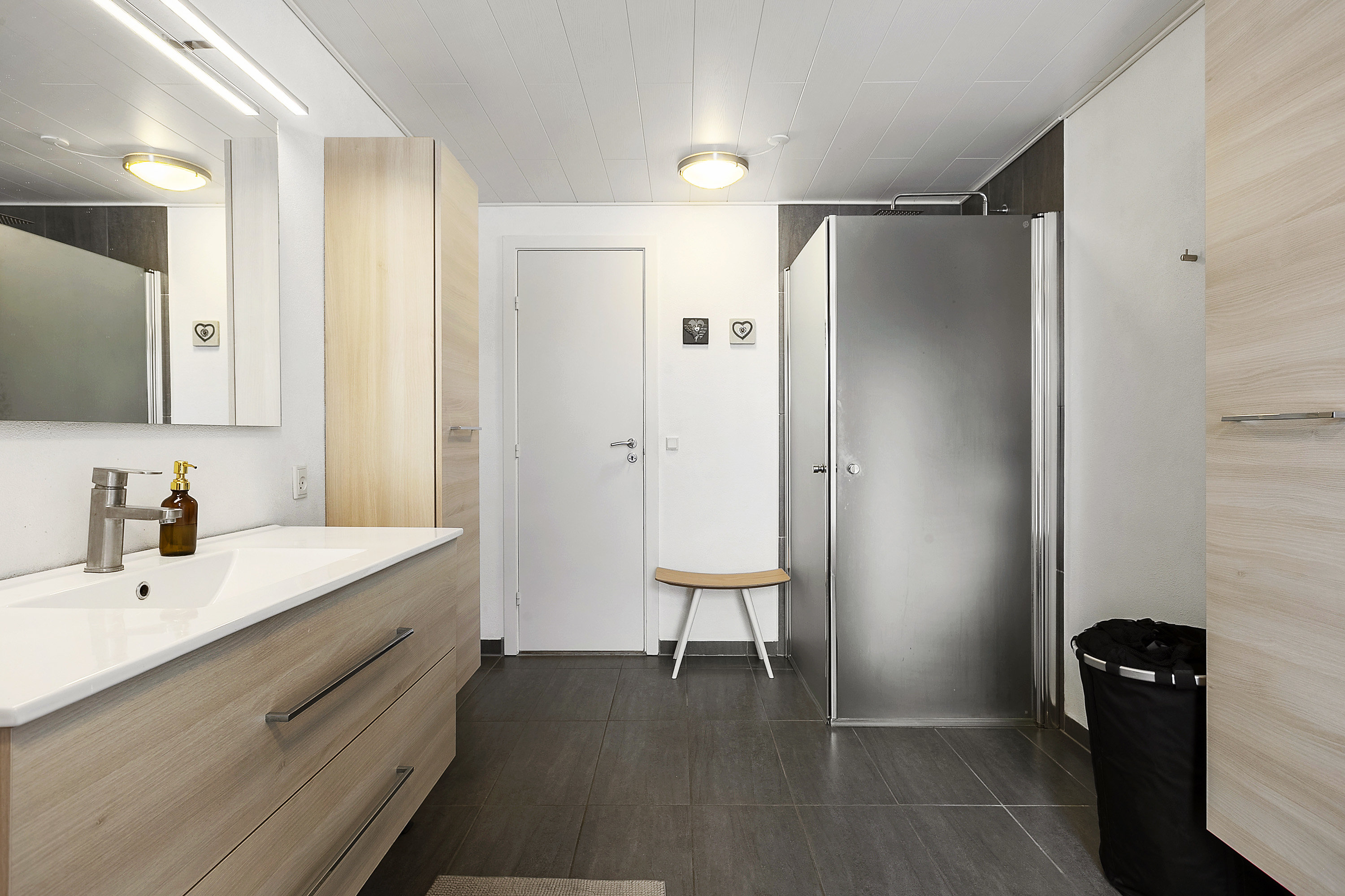 Fremhævet badeværelse billede i fuldskærmstilstand. Billede af Nørager 66, 6230 Rødekro