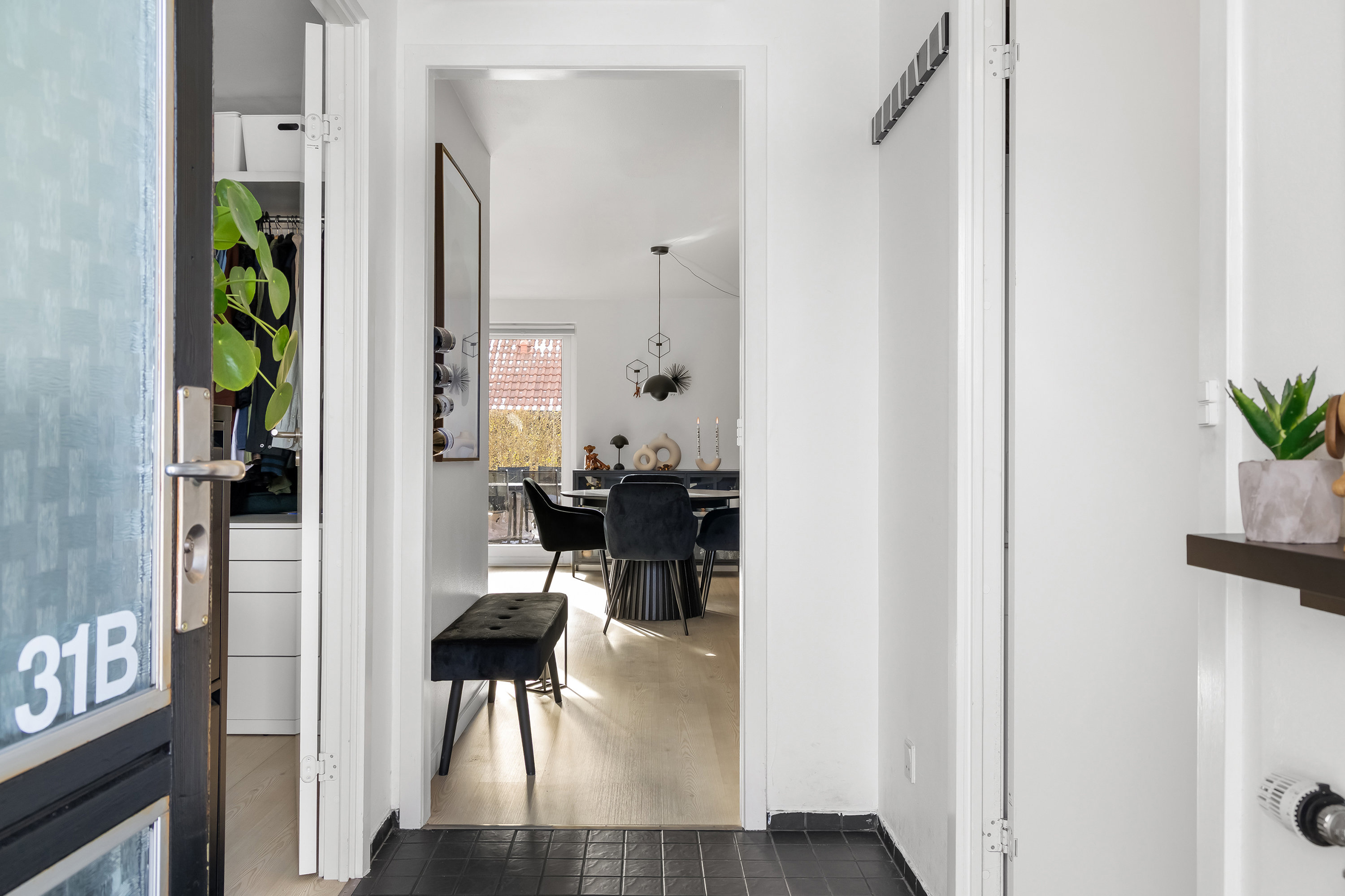 Fremhævet entré billede i fuldskærmstilstand. Billede af Øvej 31B, 3550 Slangerup