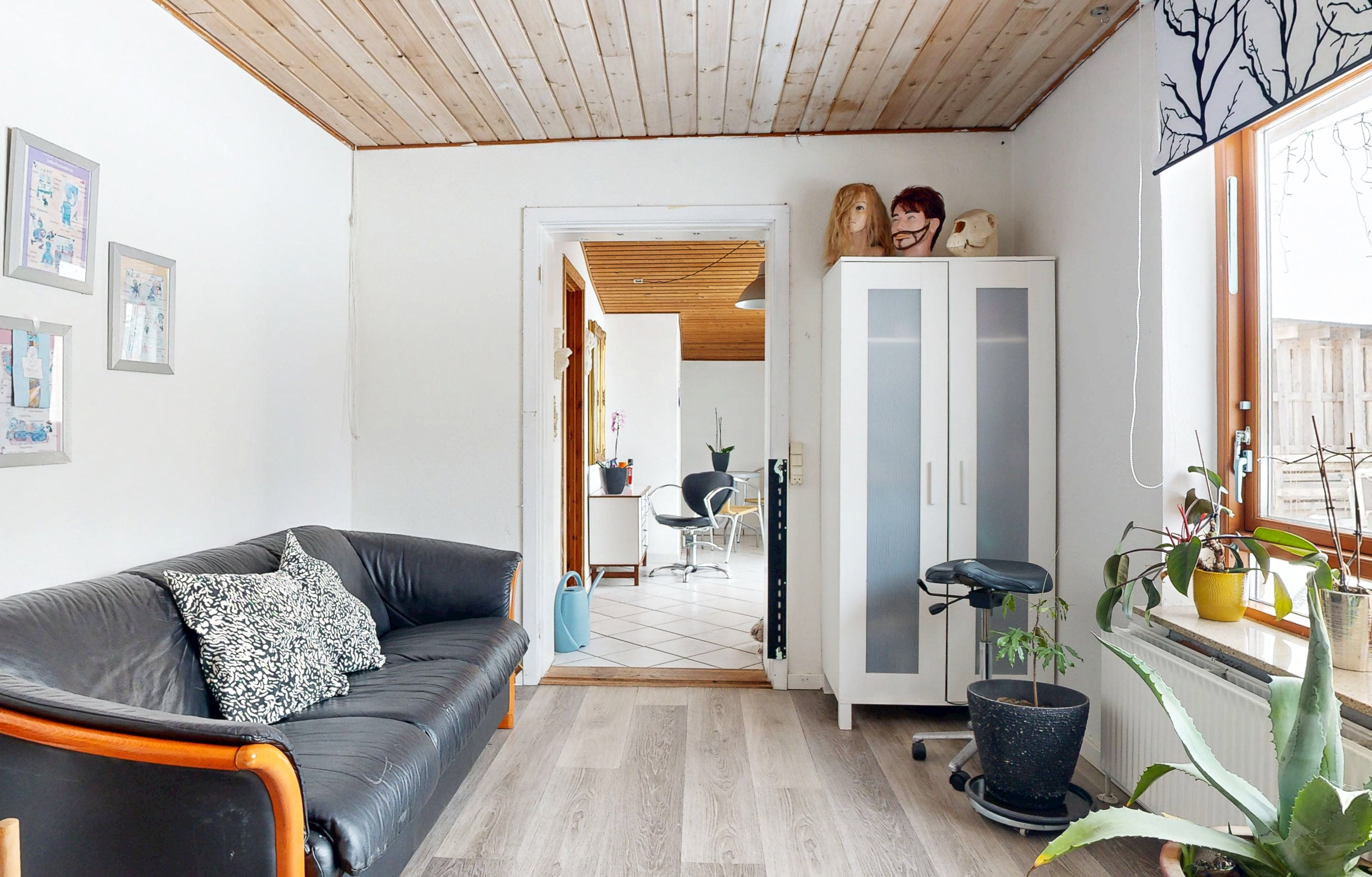 Fremhævet stue billede i fuldskærmstilstand. Billede af Møllegårds Allé 6, 8600 Silkeborg