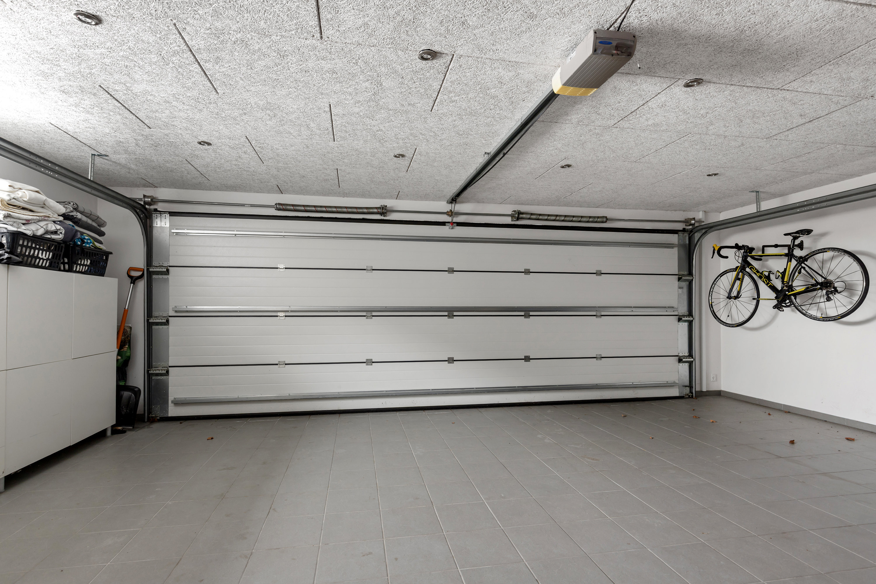 Fremhævet garage billede i fuldskærmstilstand. Billede af Torngårdsallé 12, 9440 Aabybro