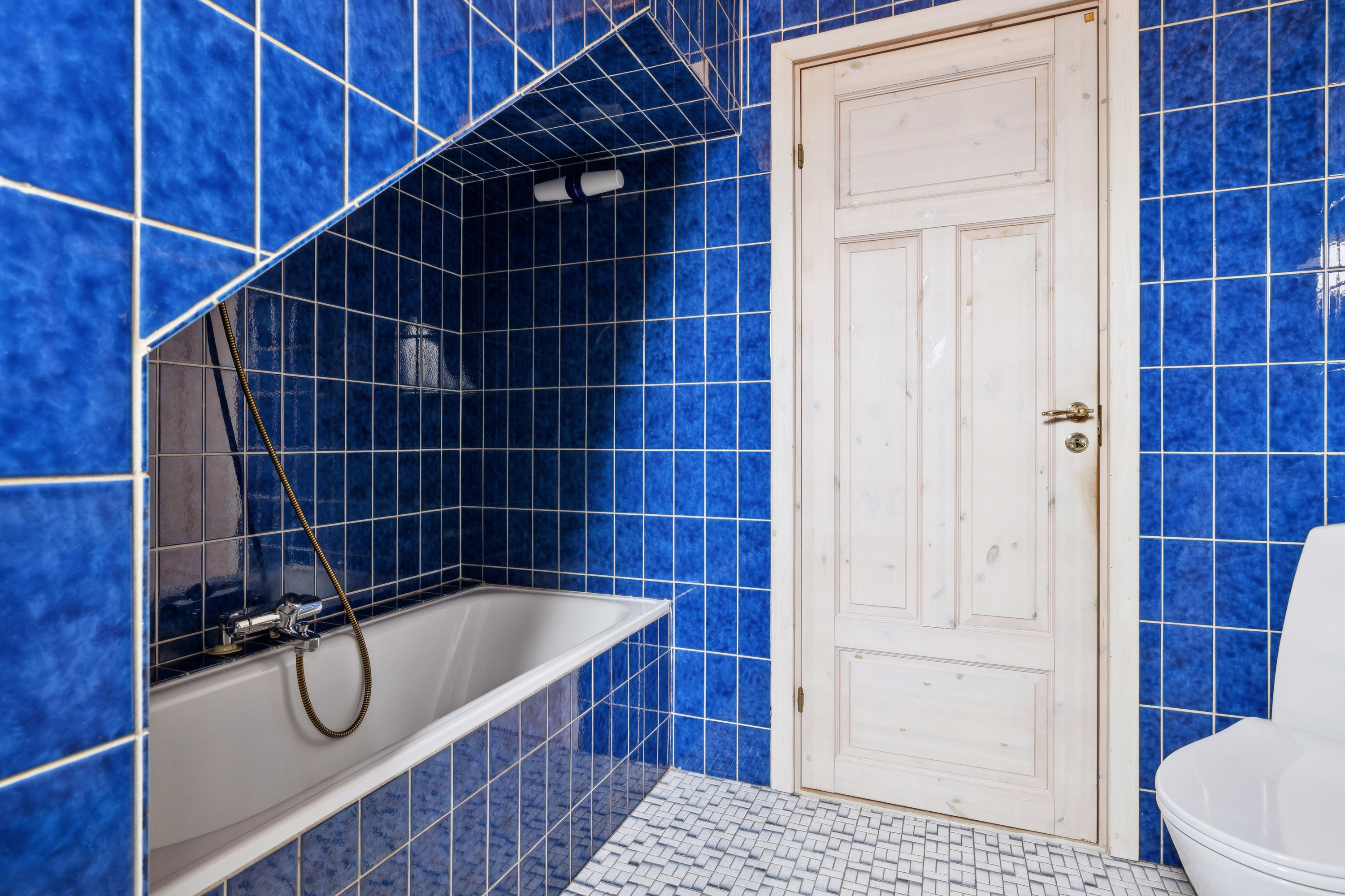 Fremhævet badeværelse billede i fuldskærmstilstand. Billede af Vandværksvej 5, 9560 Hadsund