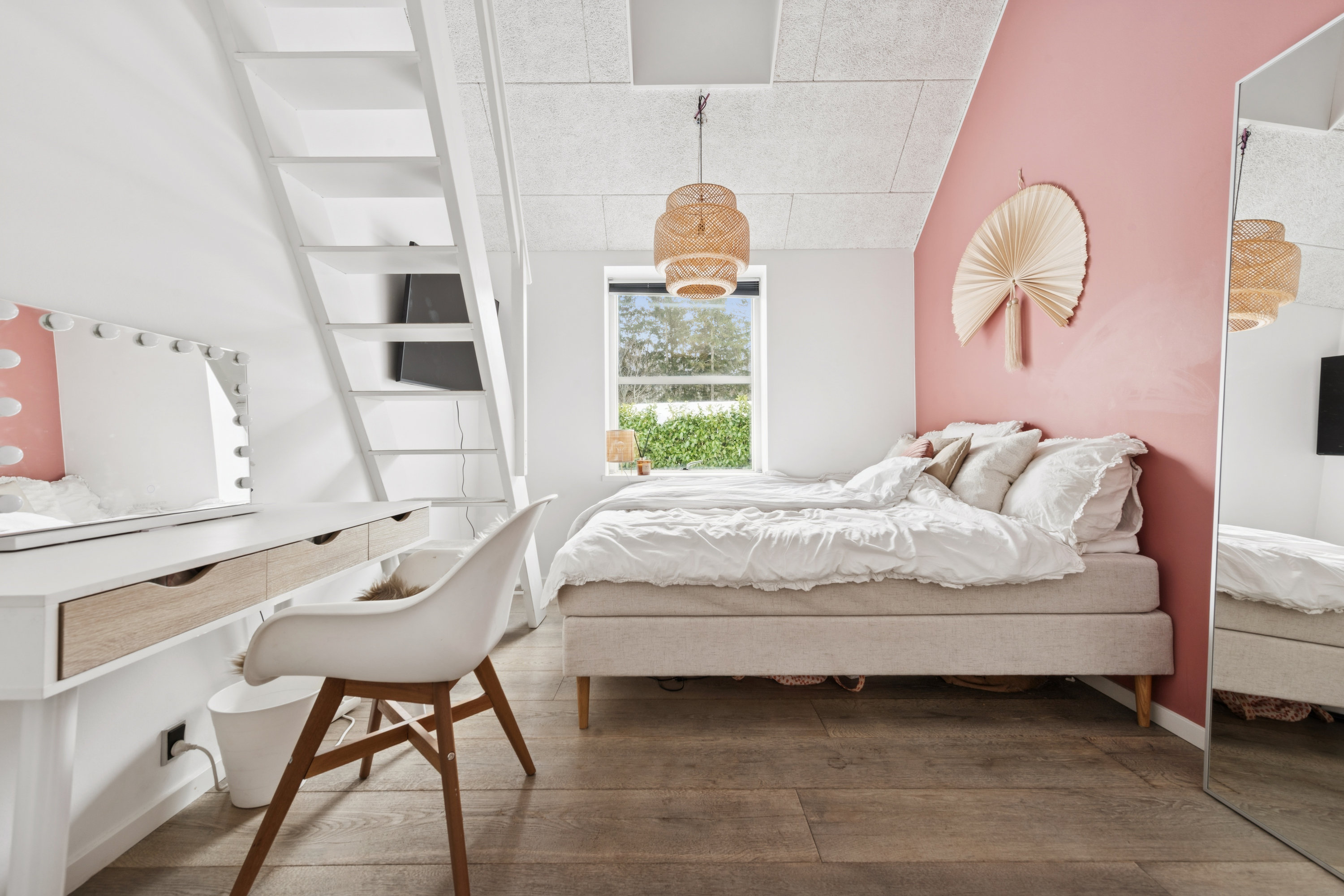 Fremhævet værelse billede i fuldskærmstilstand. Billede af Ellekilde 20, 2635 Ishøj