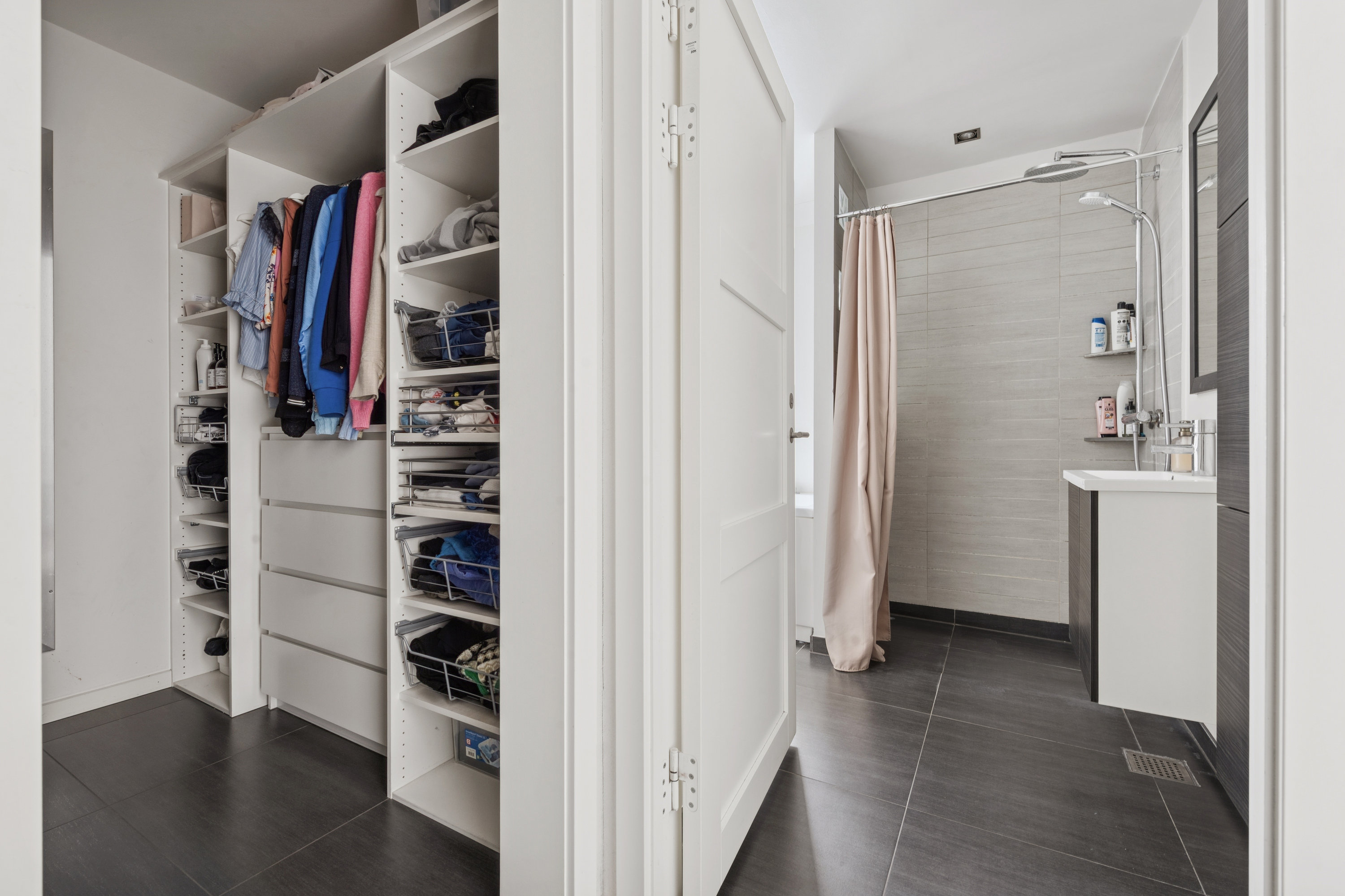 Fremhævet gang billede i fuldskærmstilstand. Billede af Ellekilde 20, 2635 Ishøj